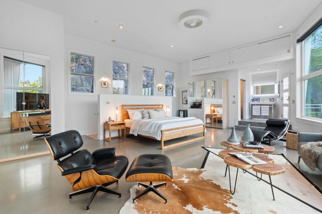 5897 MARINE DRIVE