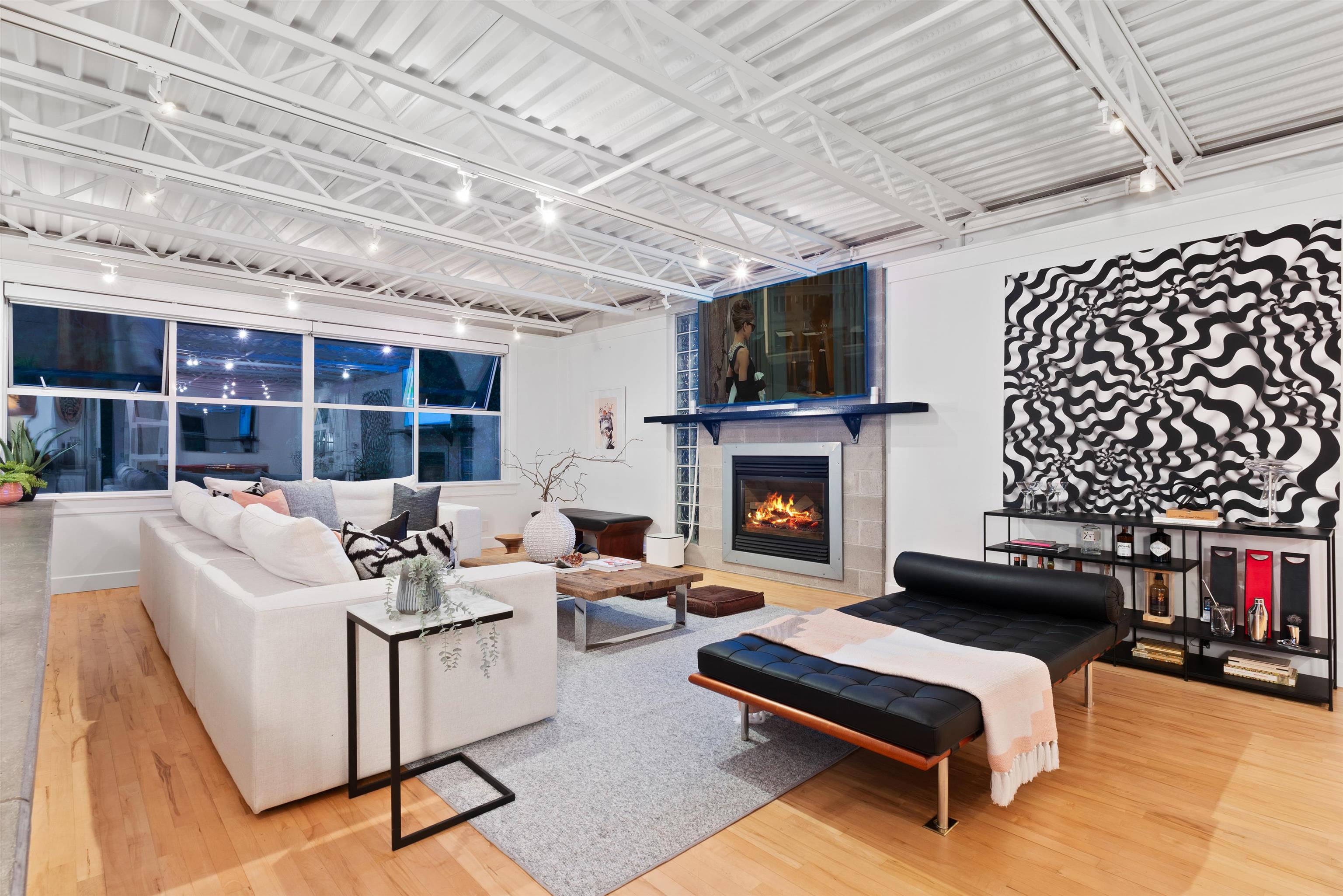 5897 MARINE DRIVE