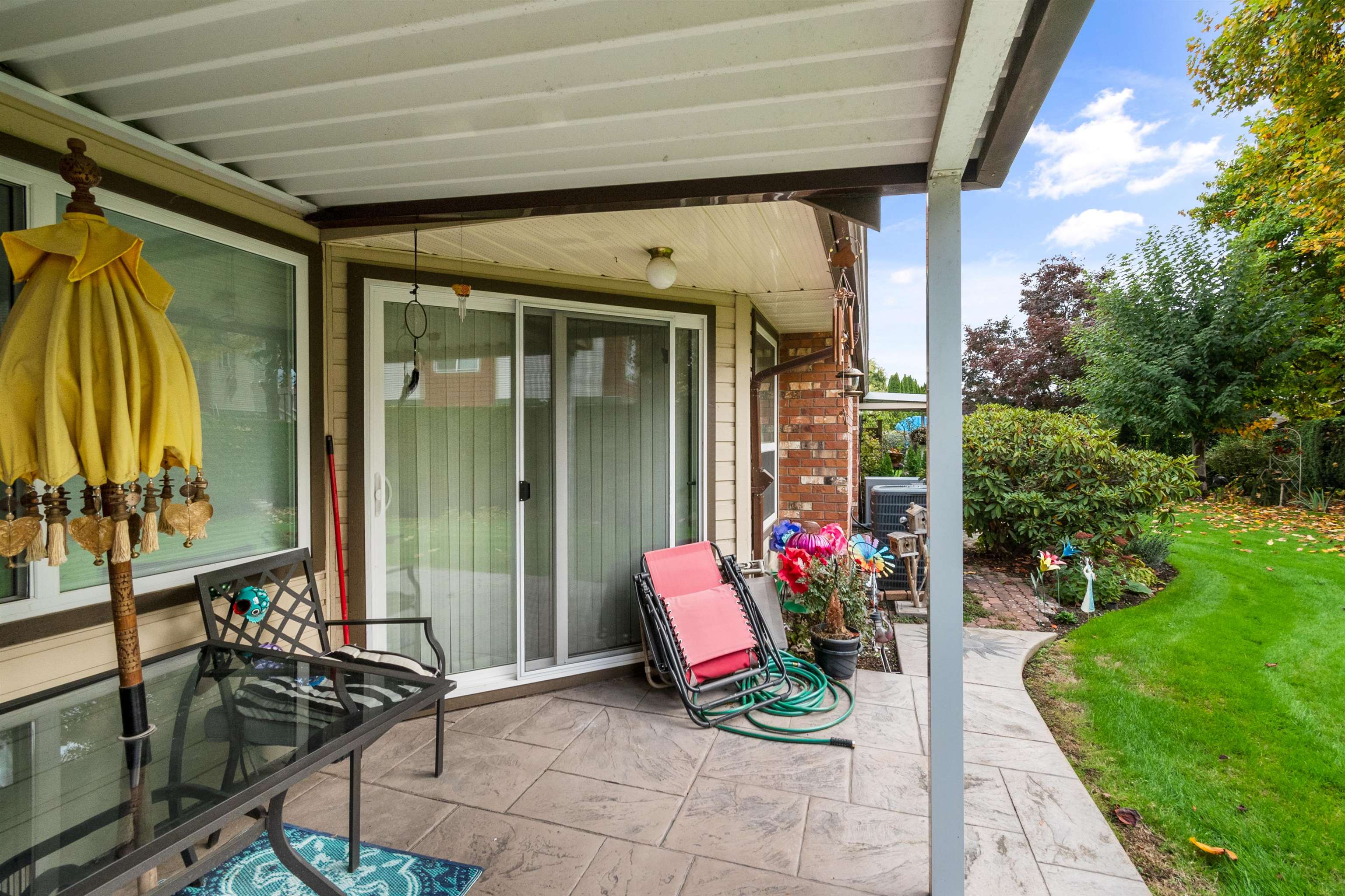 3 9515 WOODBINE STREET, #3