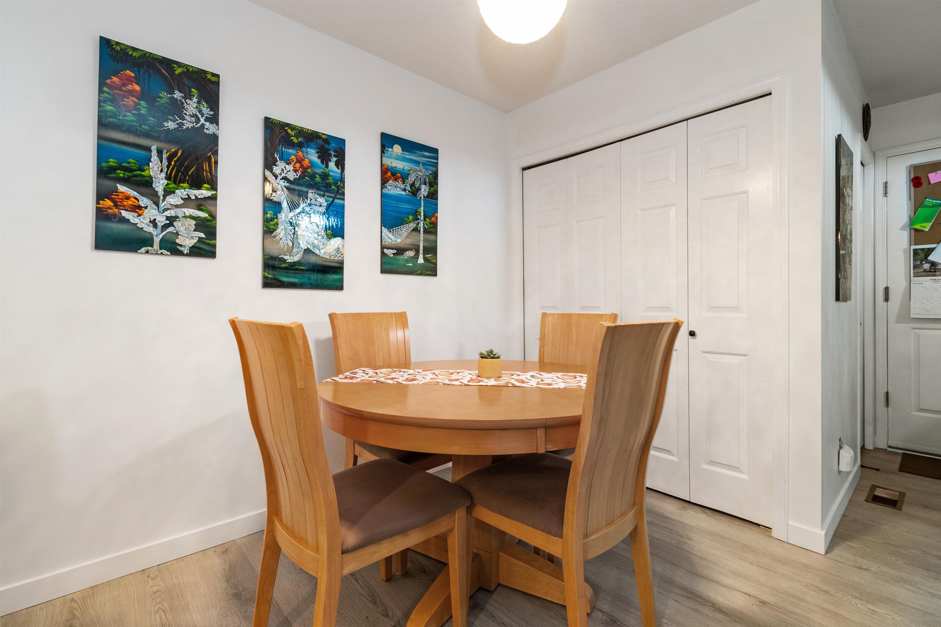 3 9515 WOODBINE STREET, #3
