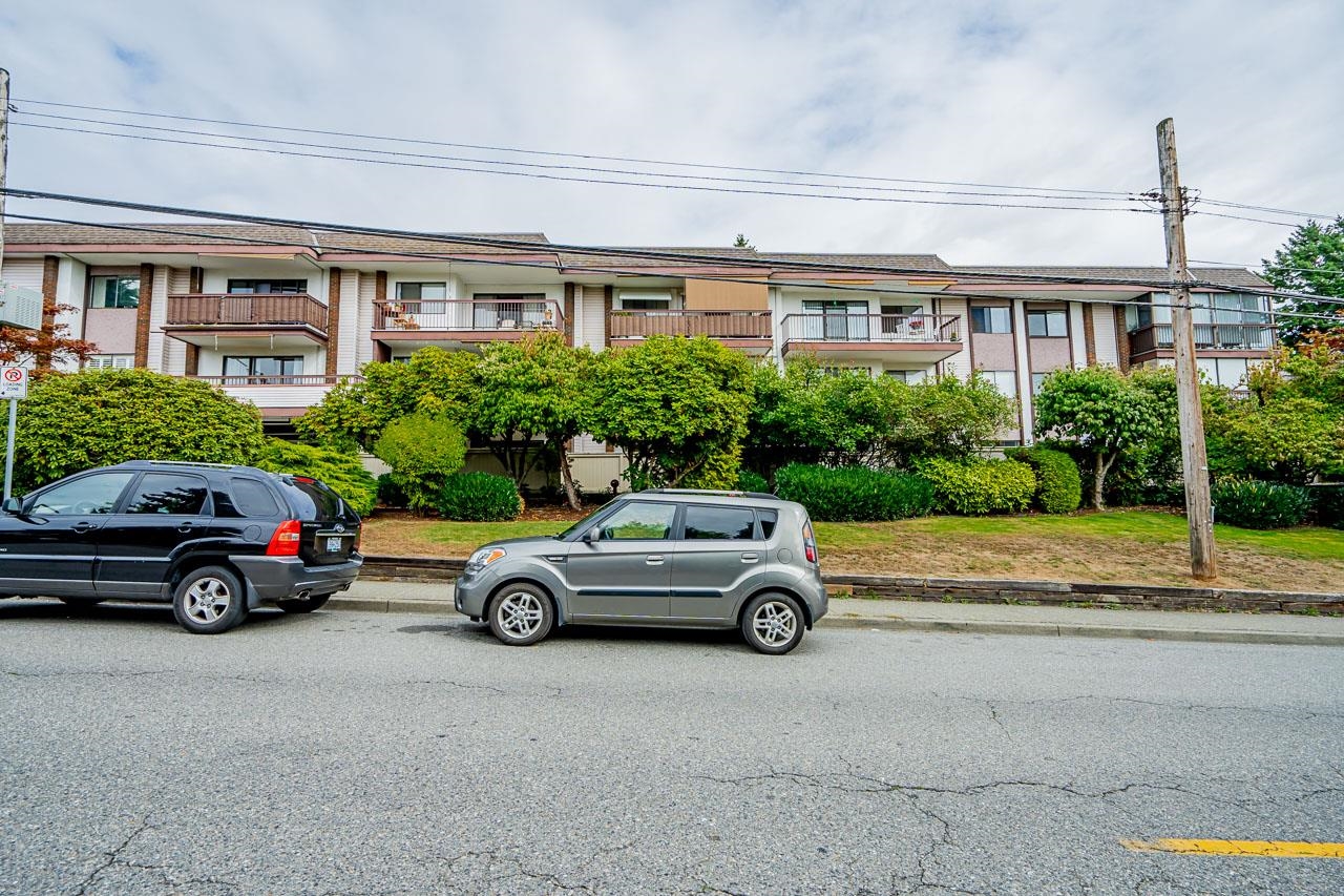 305 1360 MARTIN STREET, #305