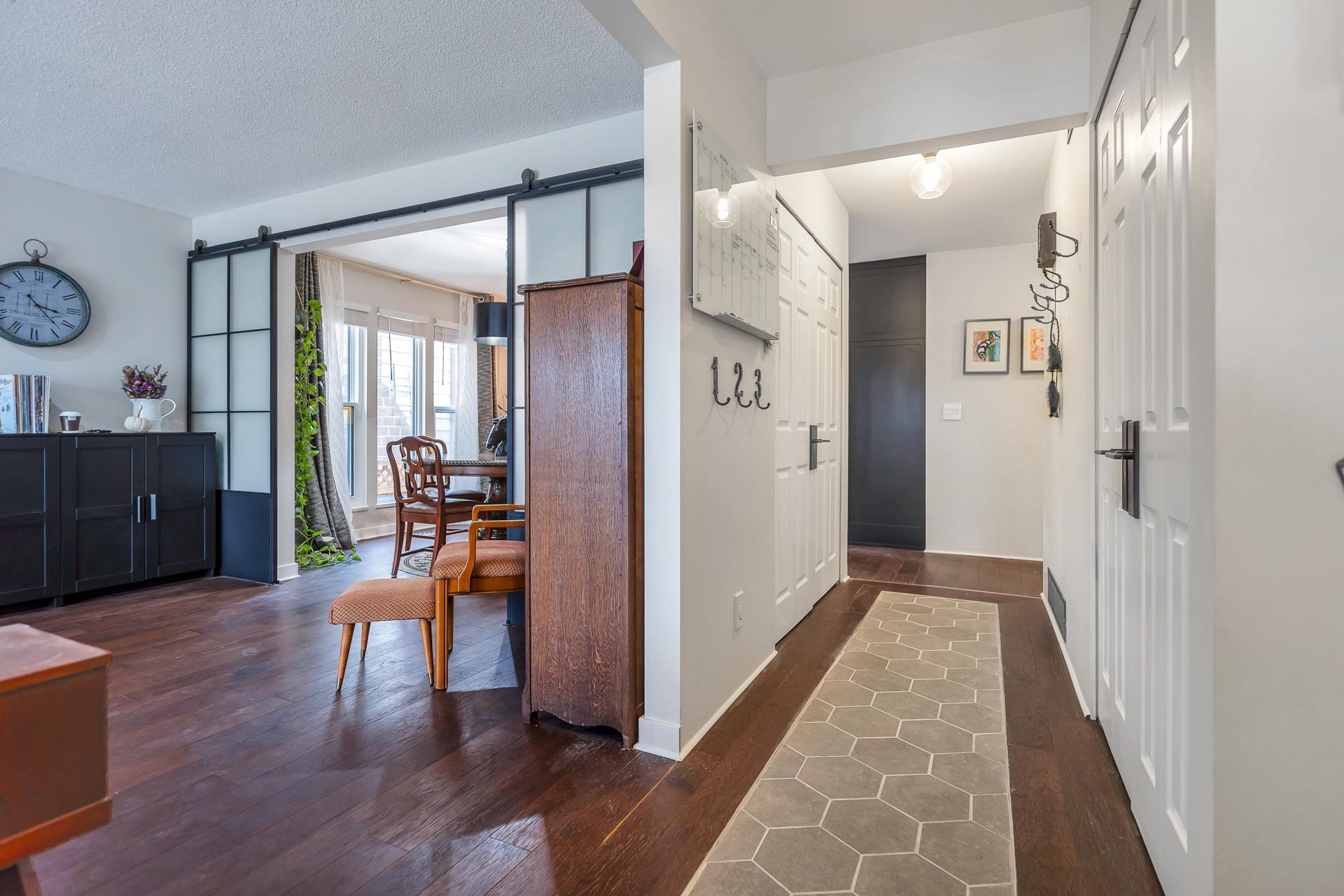 4939 LINDEN DRIVE