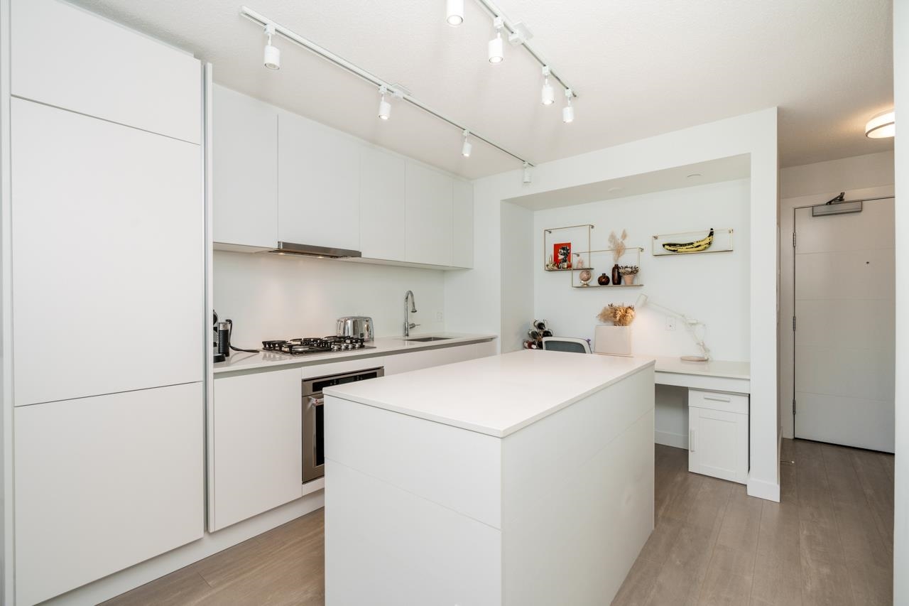 2810 908 QUAYSIDE DRIVE, #2810