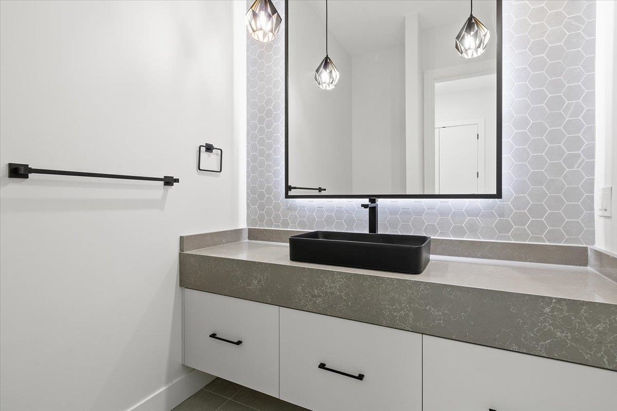 21 50778 LEDGESTONE PLACE, #21