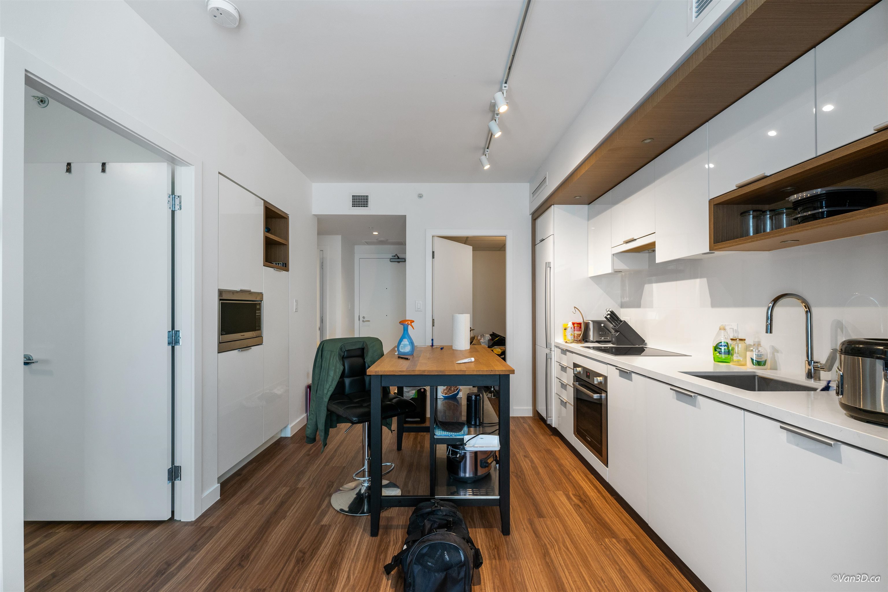 702 1661 QUEBEC STREET, #702