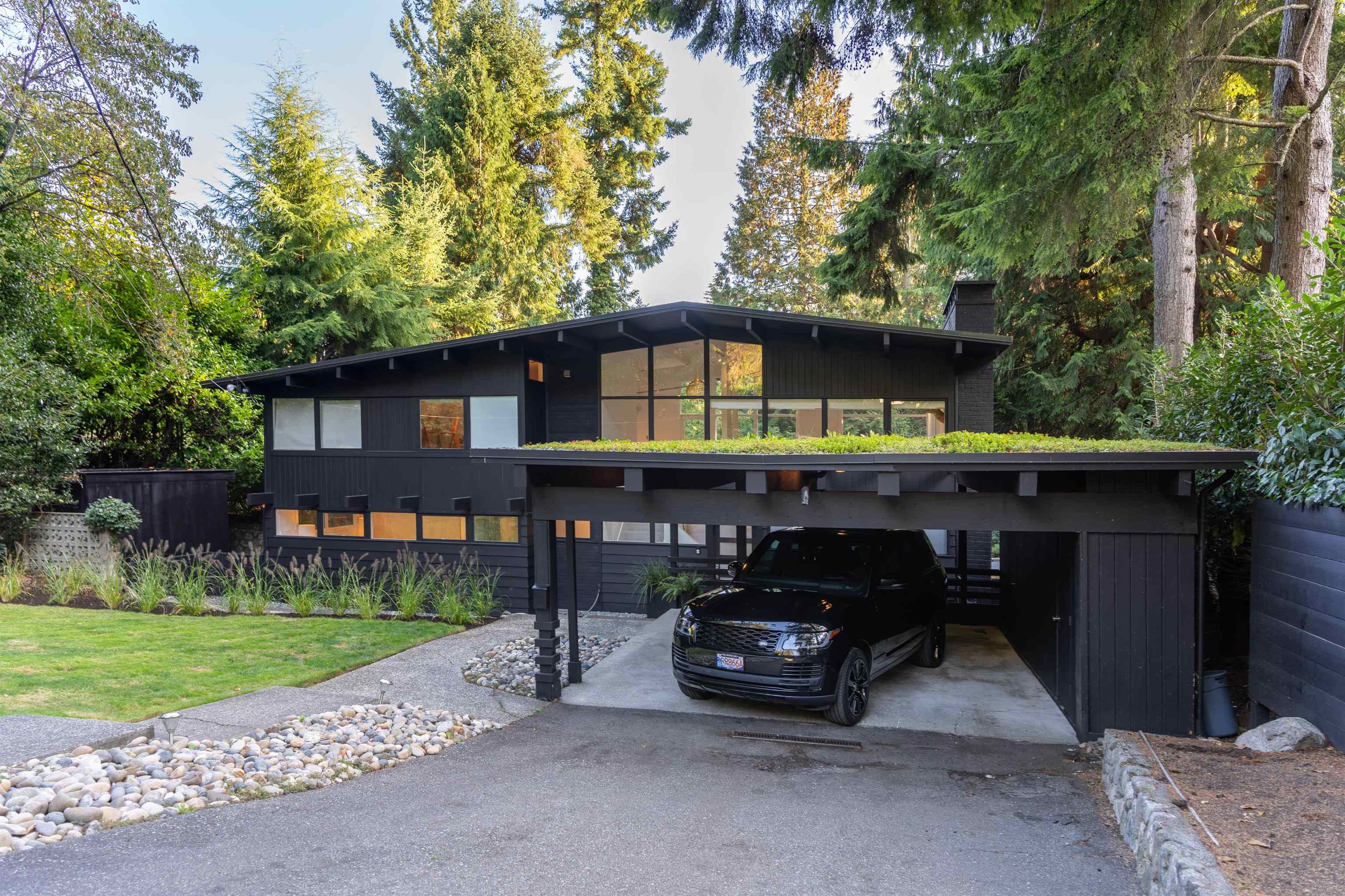 3380 WESTMOUNT ROAD