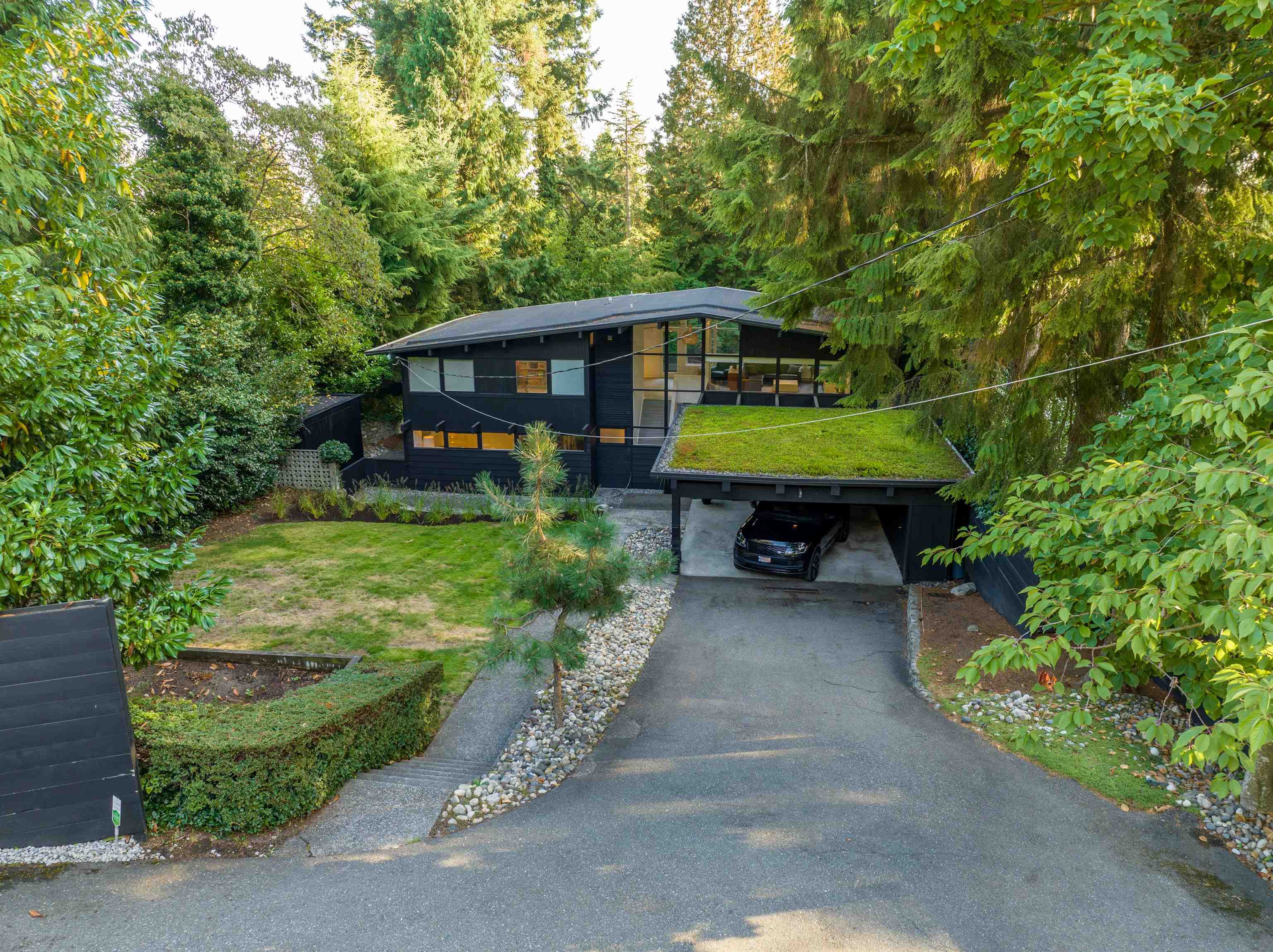 3380 WESTMOUNT ROAD