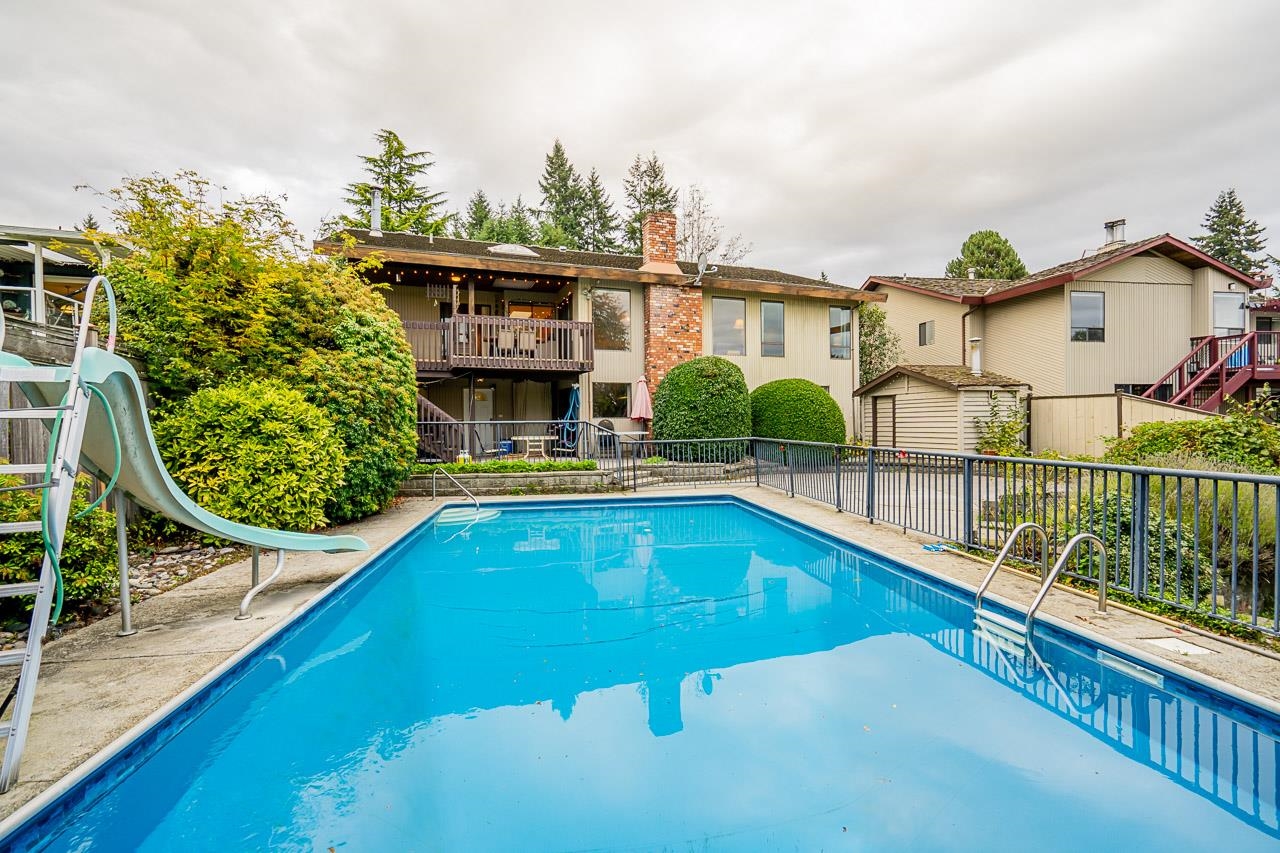 7705 GARRETT DRIVE