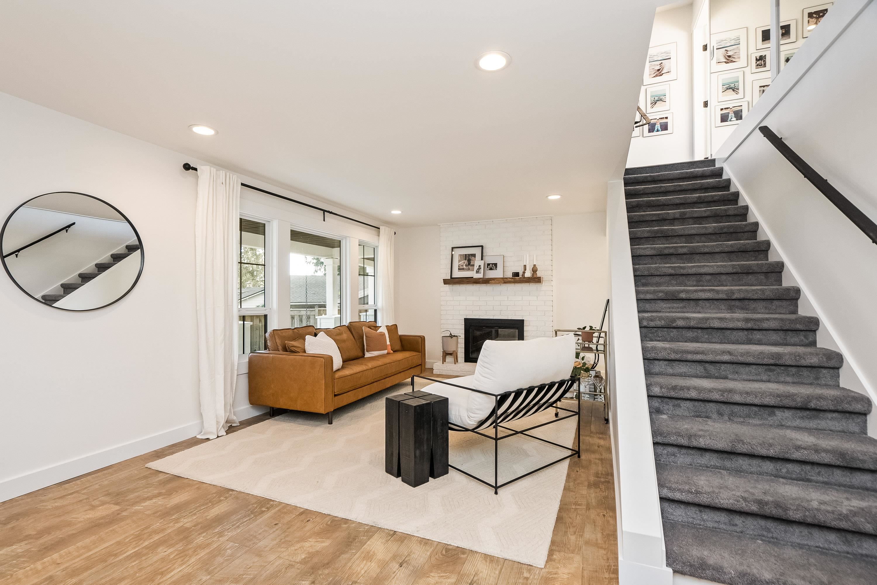 8083 EAGLE CRESCENT