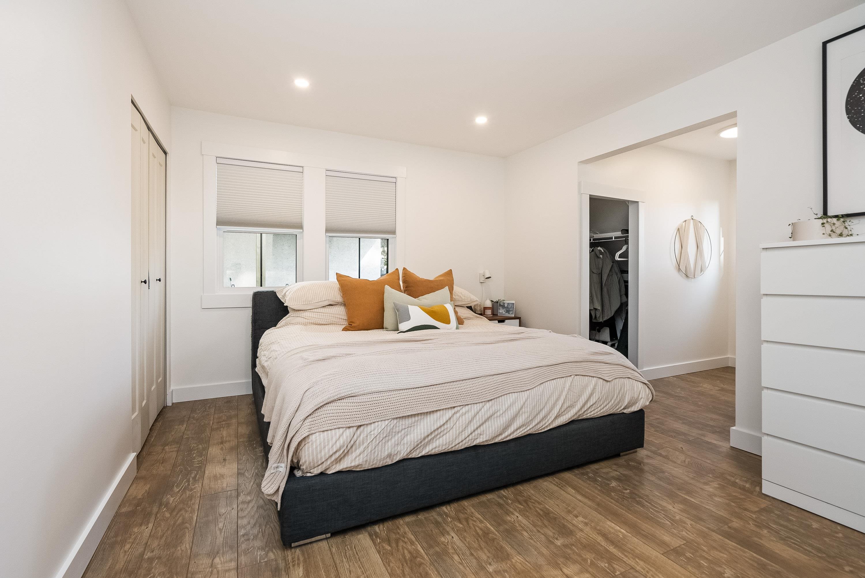 8083 EAGLE CRESCENT
