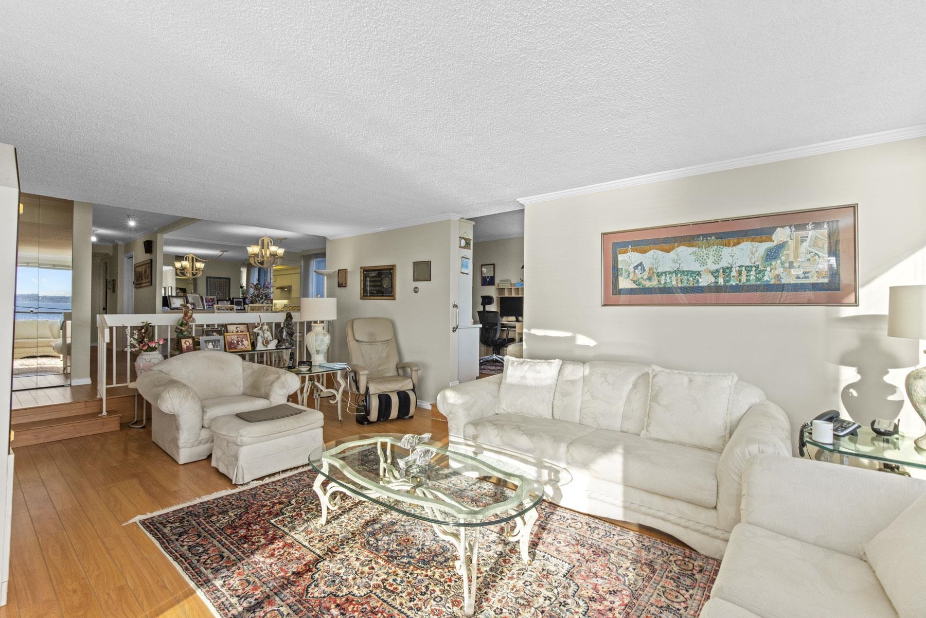 302 1930 BELLEVUE AVENUE, #302