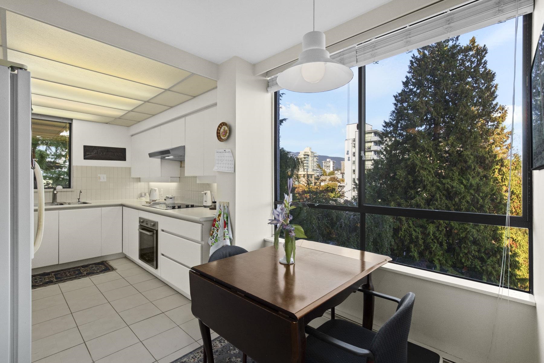 302 1930 BELLEVUE AVENUE, #302