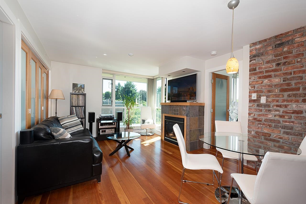 406 2515 ONTARIO STREET, #406