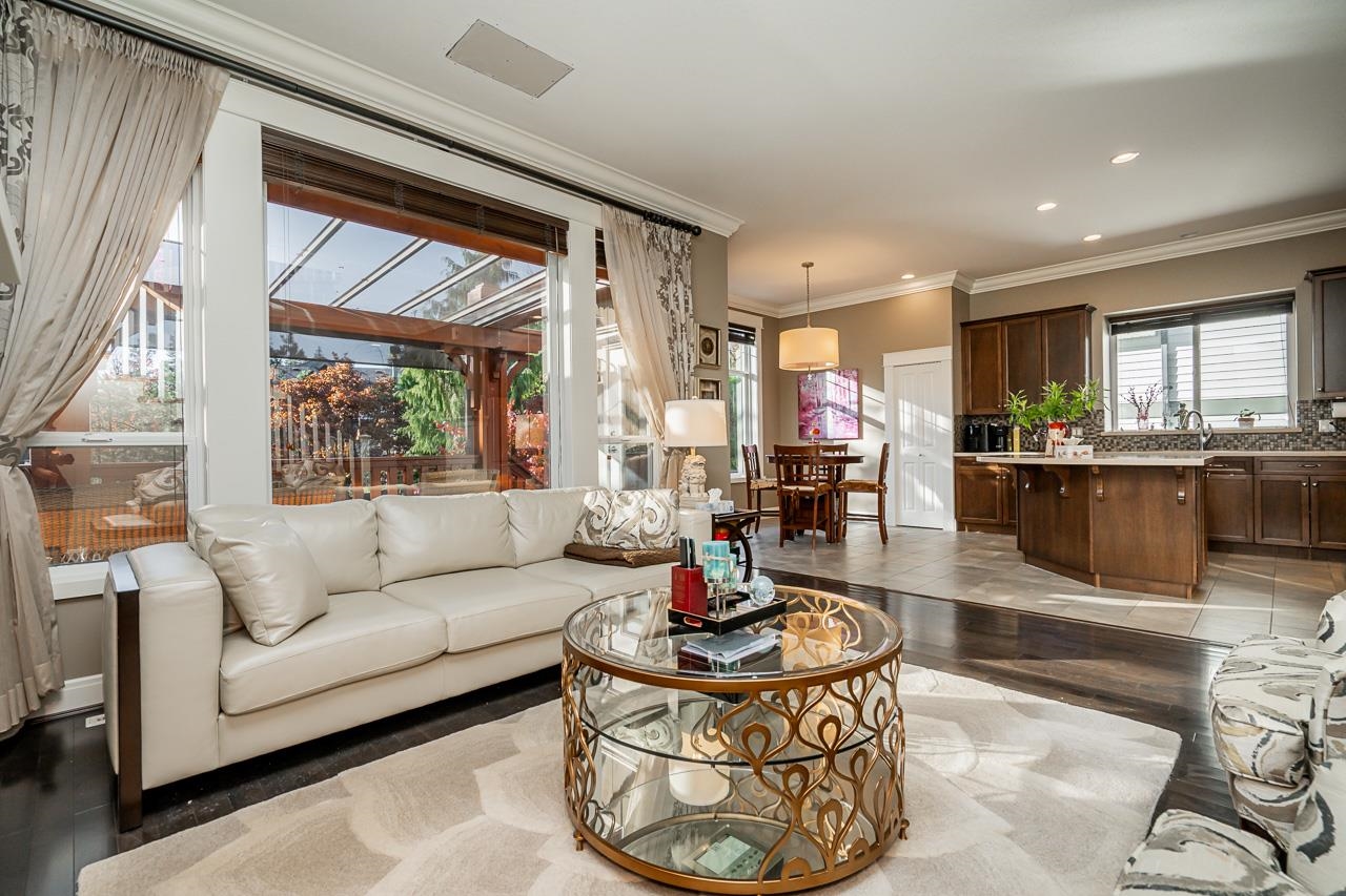 15 MAPLE DRIVE