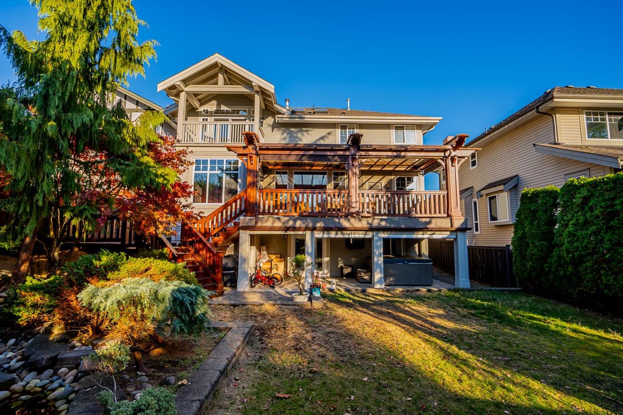 15 MAPLE DRIVE
