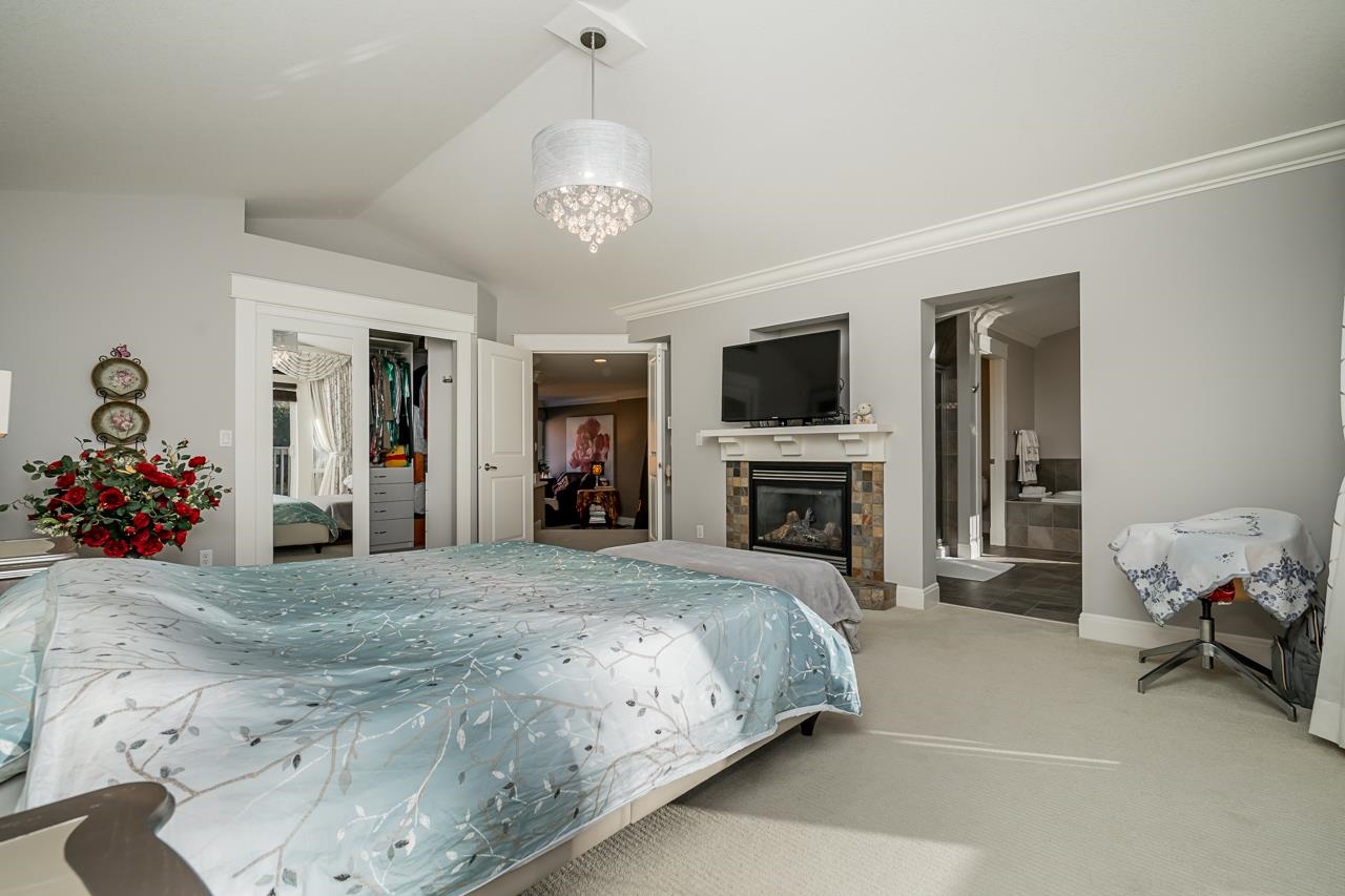 15 MAPLE DRIVE