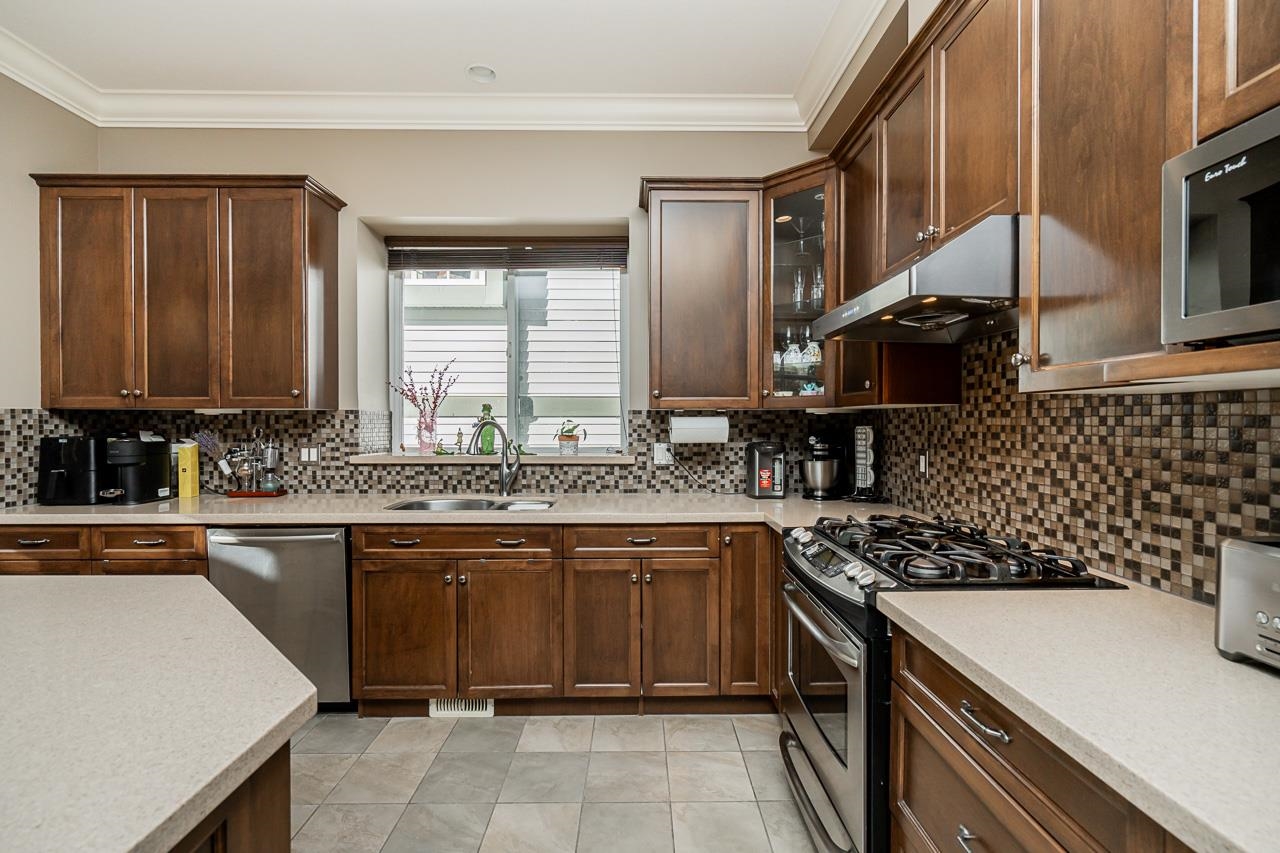 15 MAPLE DRIVE