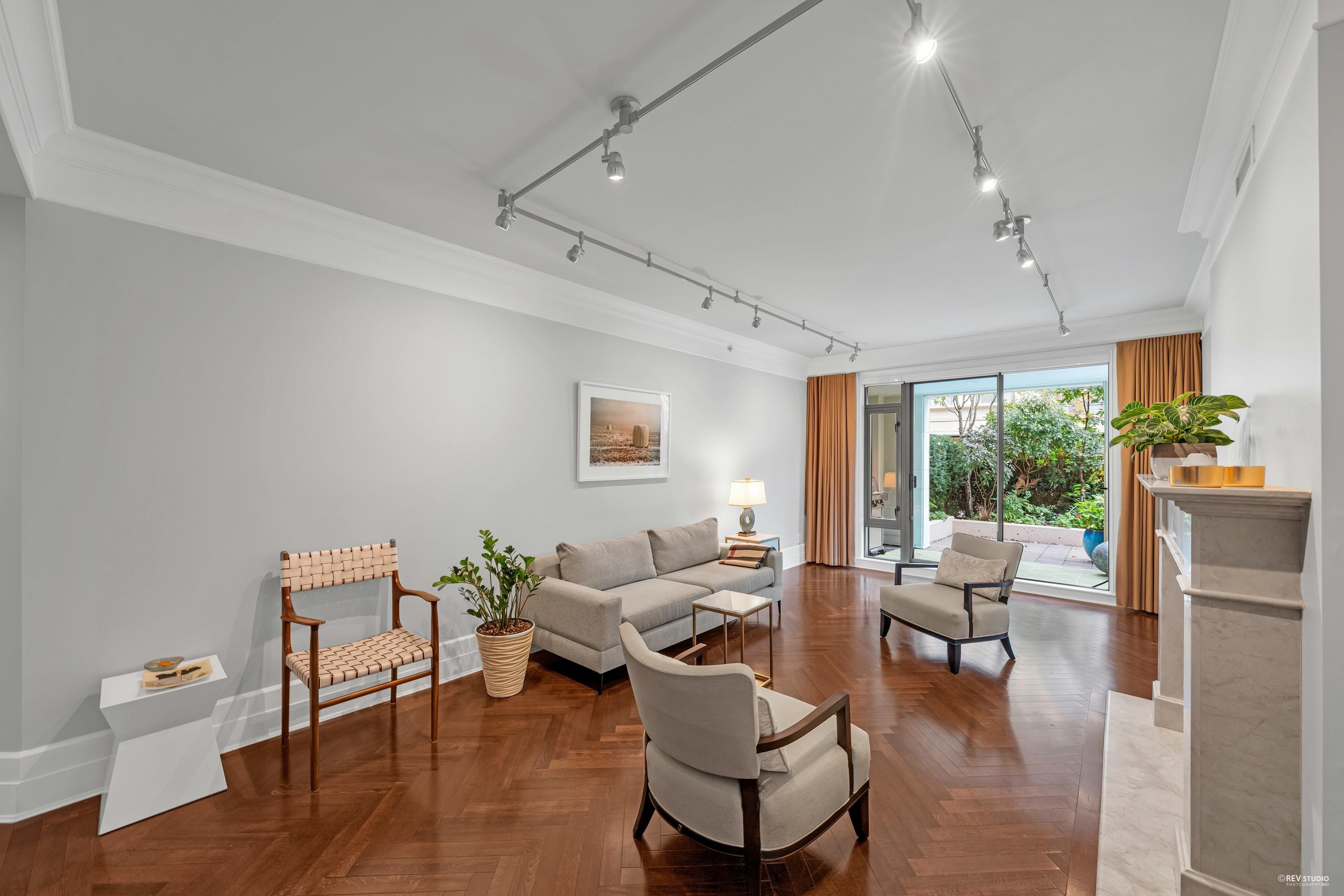 101 533 WATERS EDGE CRESCENT, #101