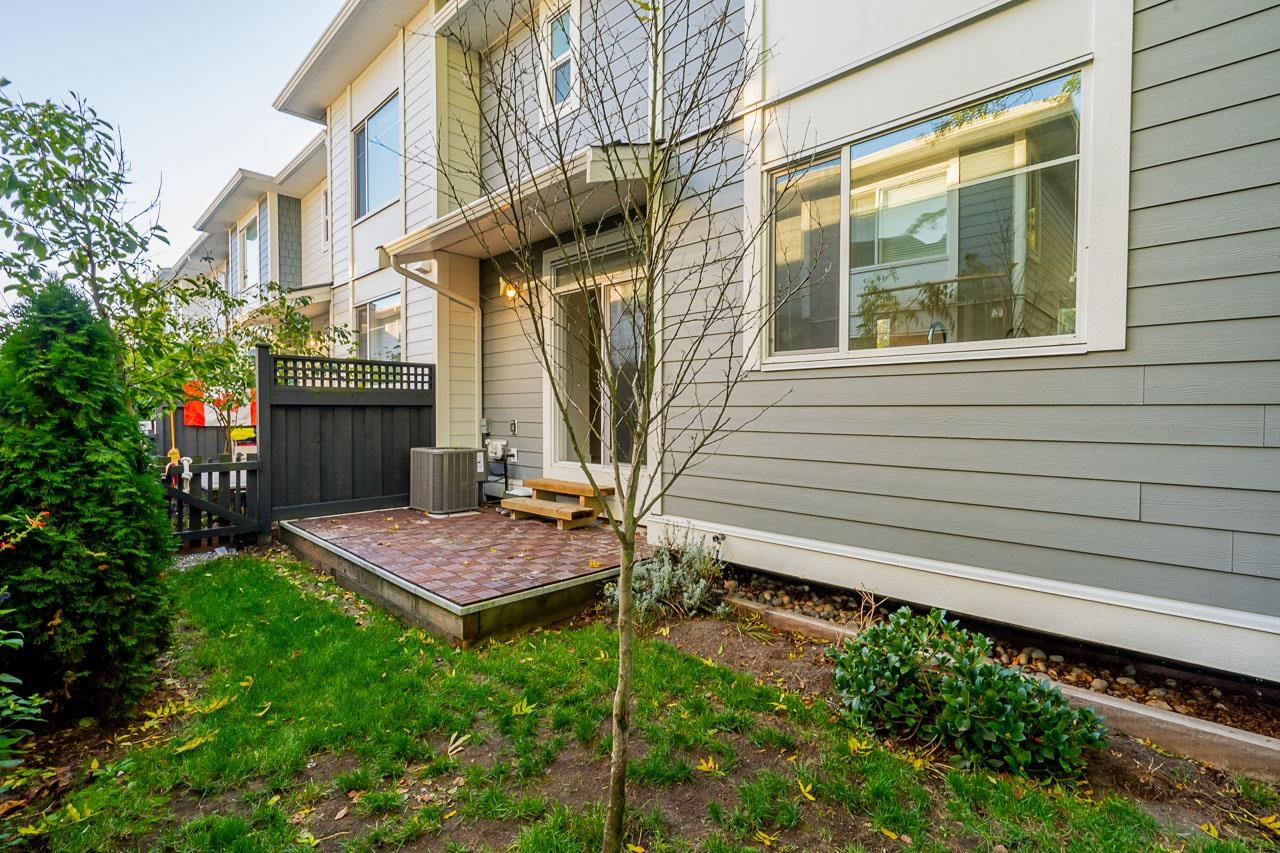 8 2328 167A STREET, #8