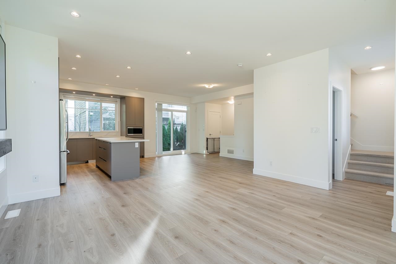 8 2328 167A STREET, #8