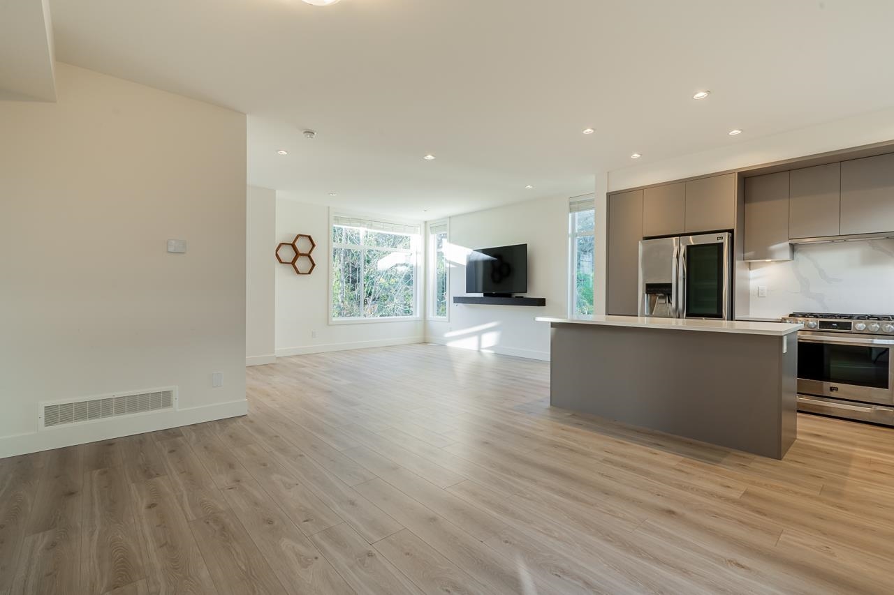 8 2328 167A STREET, #8