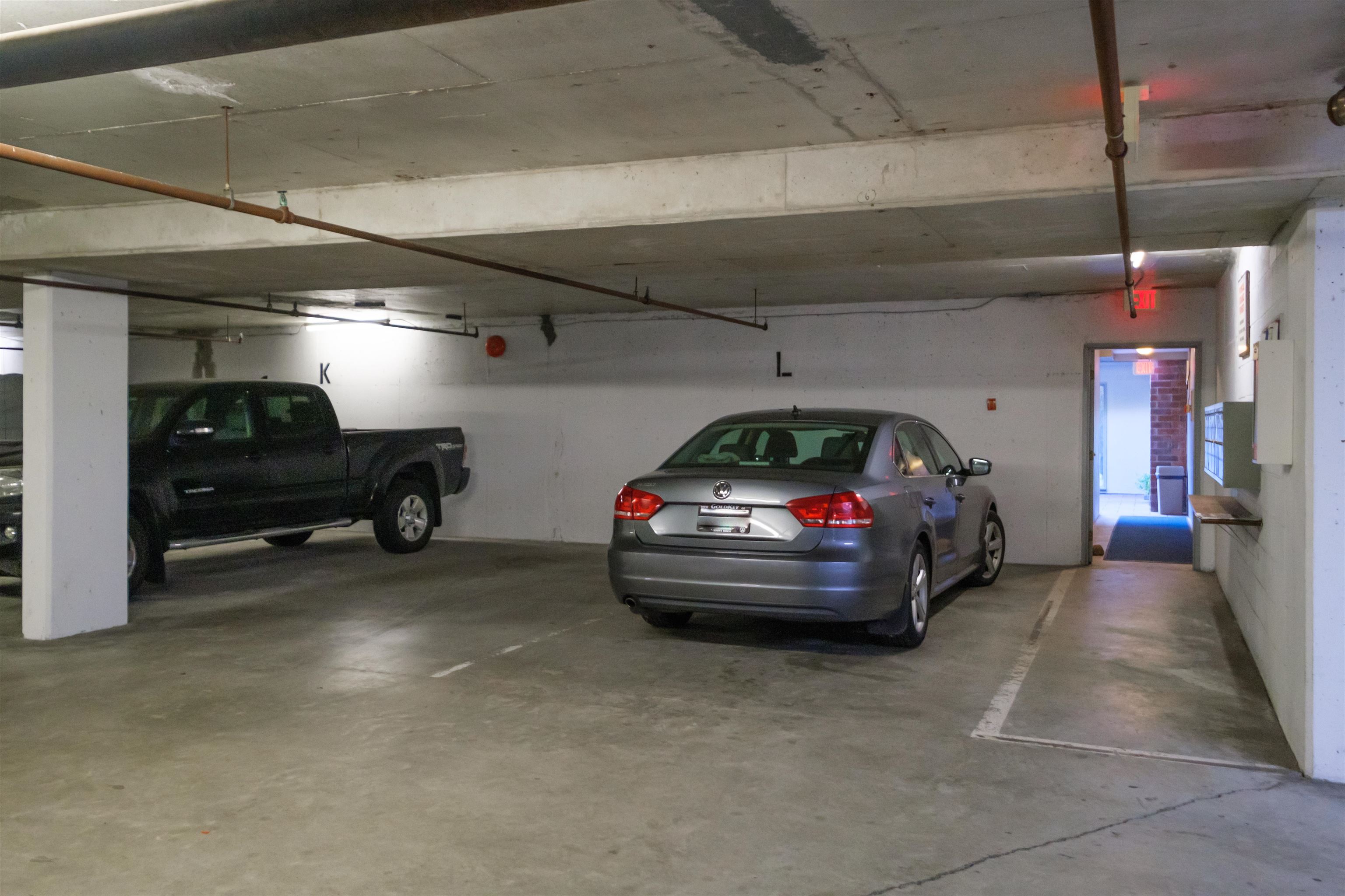 2 2206 FOLKESTONE WAY, #2