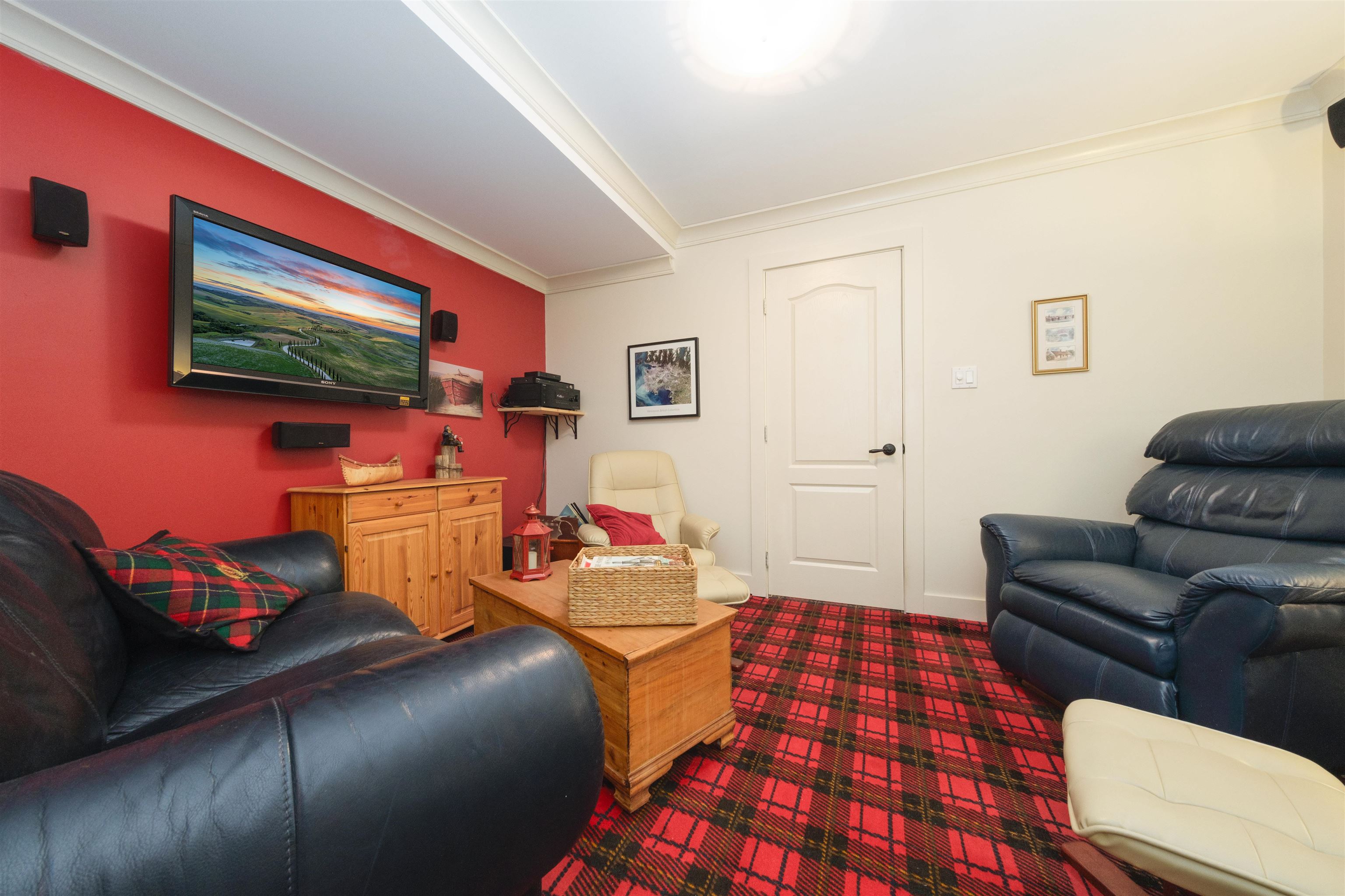 2 2206 FOLKESTONE WAY, #2