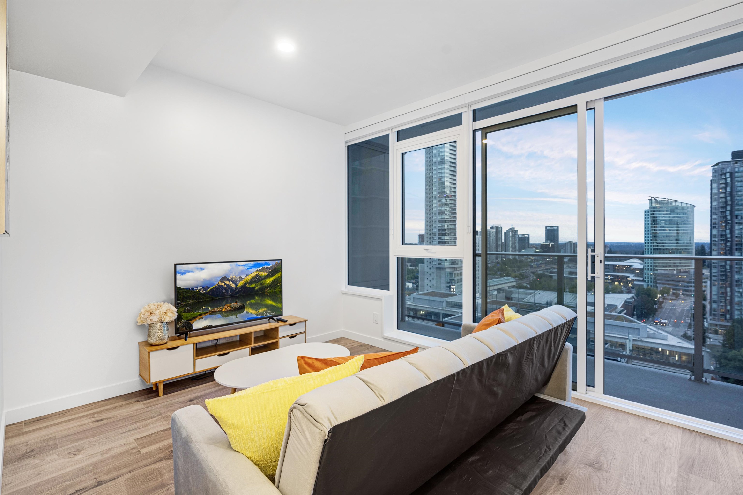 2209 13428 105 AVENUE, #2209