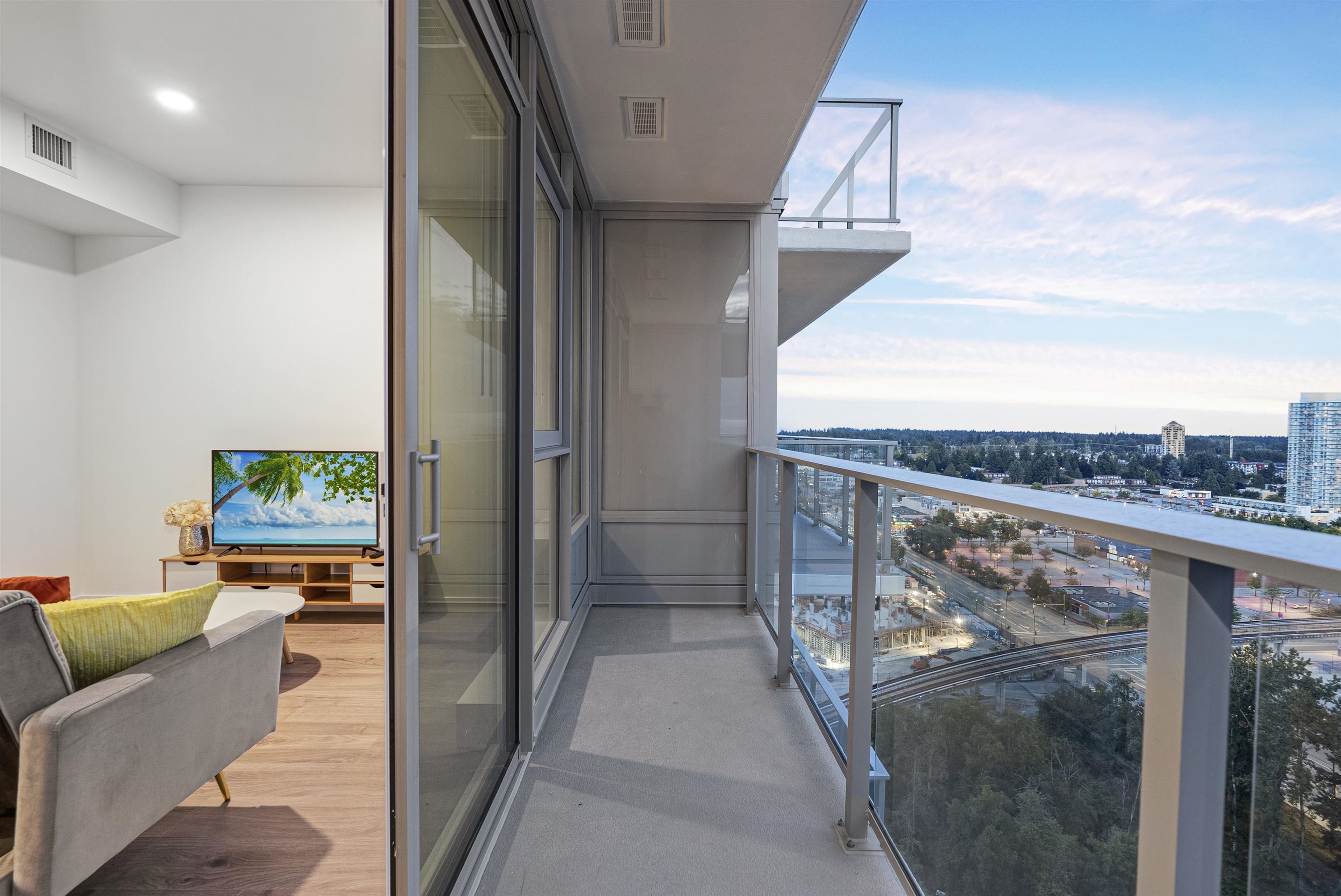 2209 13428 105 AVENUE, #2209