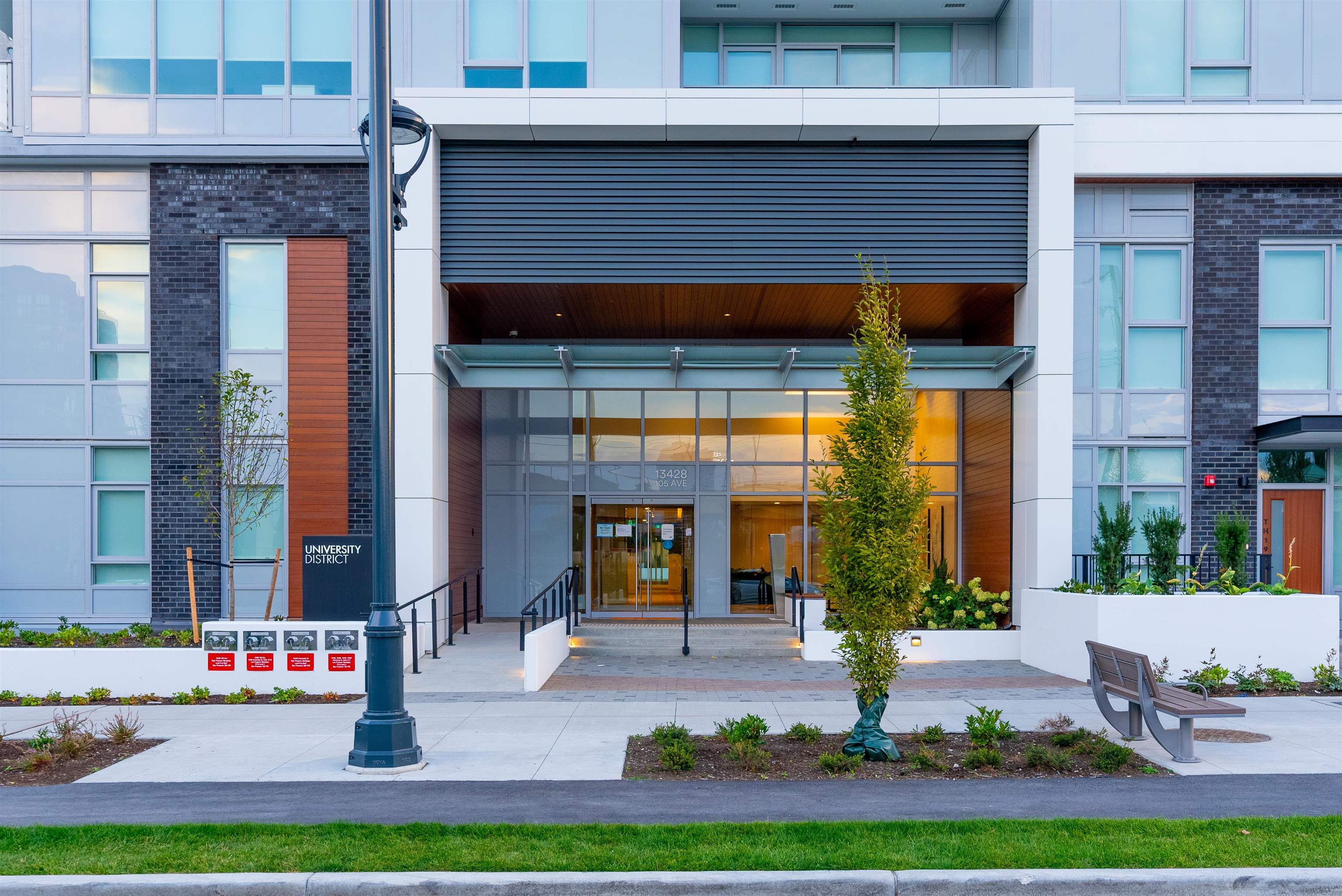 2209 13428 105 AVENUE, #2209