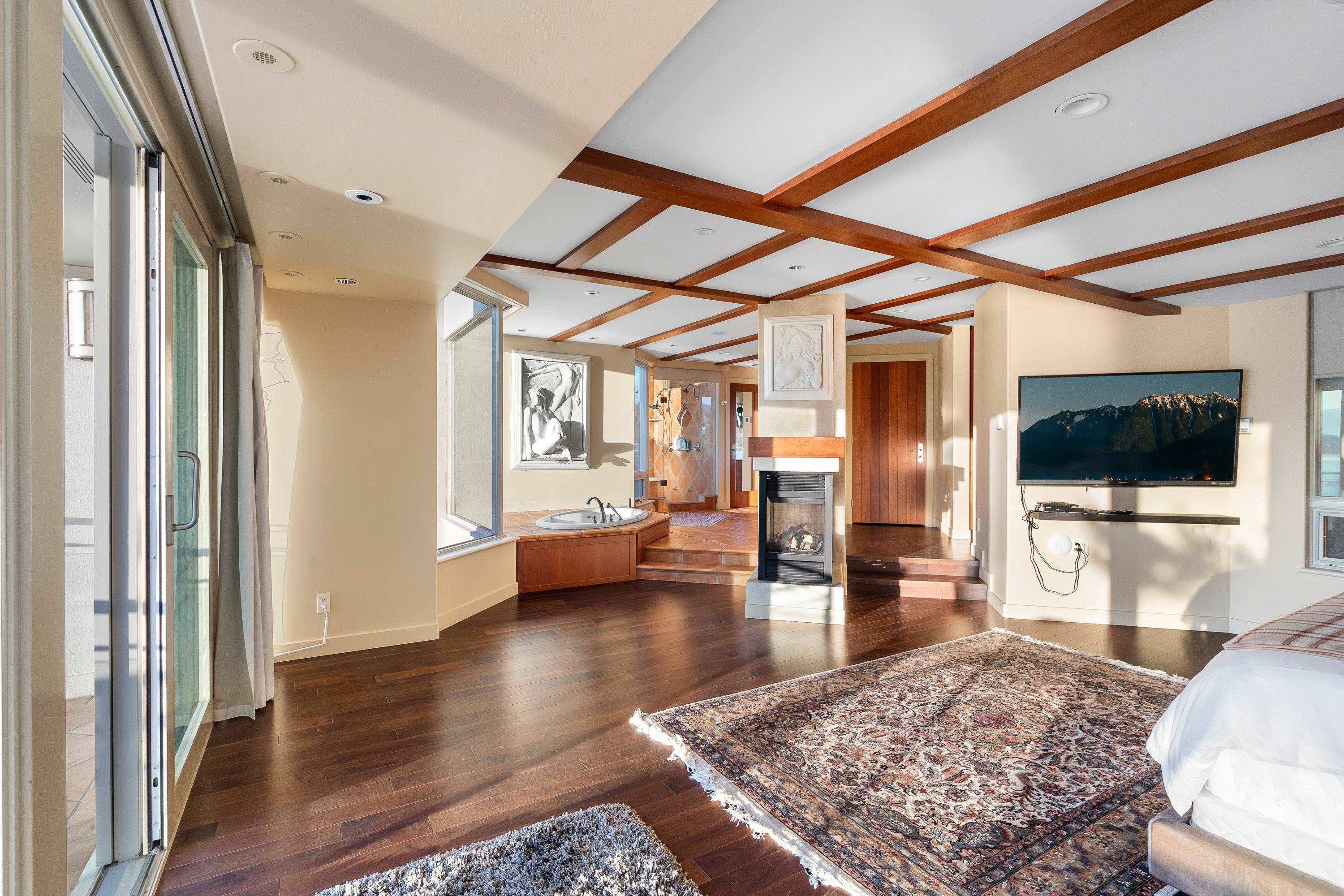 6257 TAYLOR DRIVE