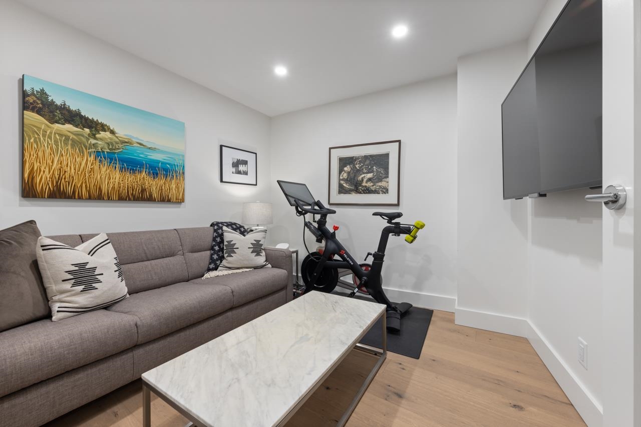 605 2135 ARGYLE AVENUE, #605