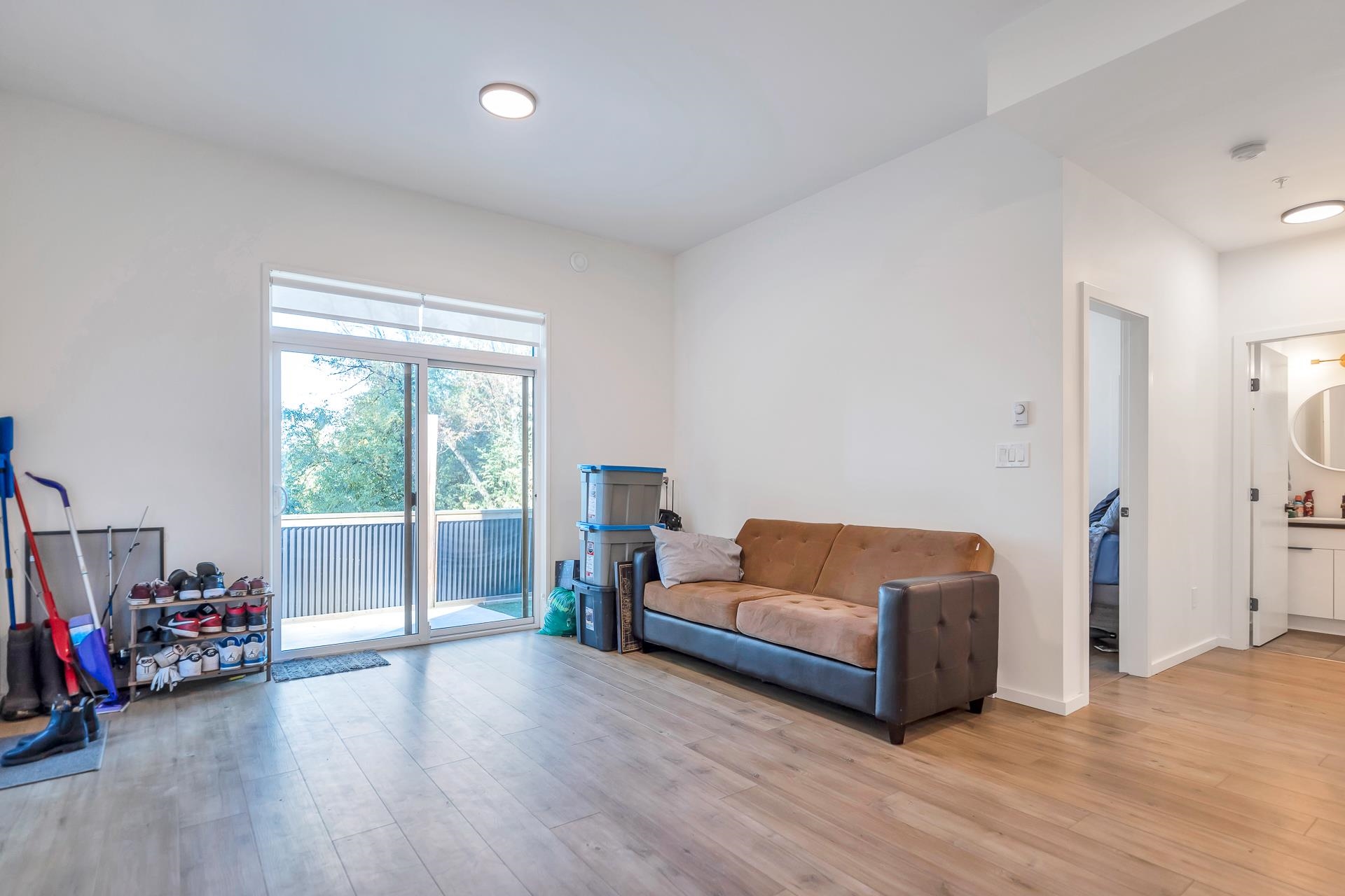 9 5988 LINDEMAN STREET, #9