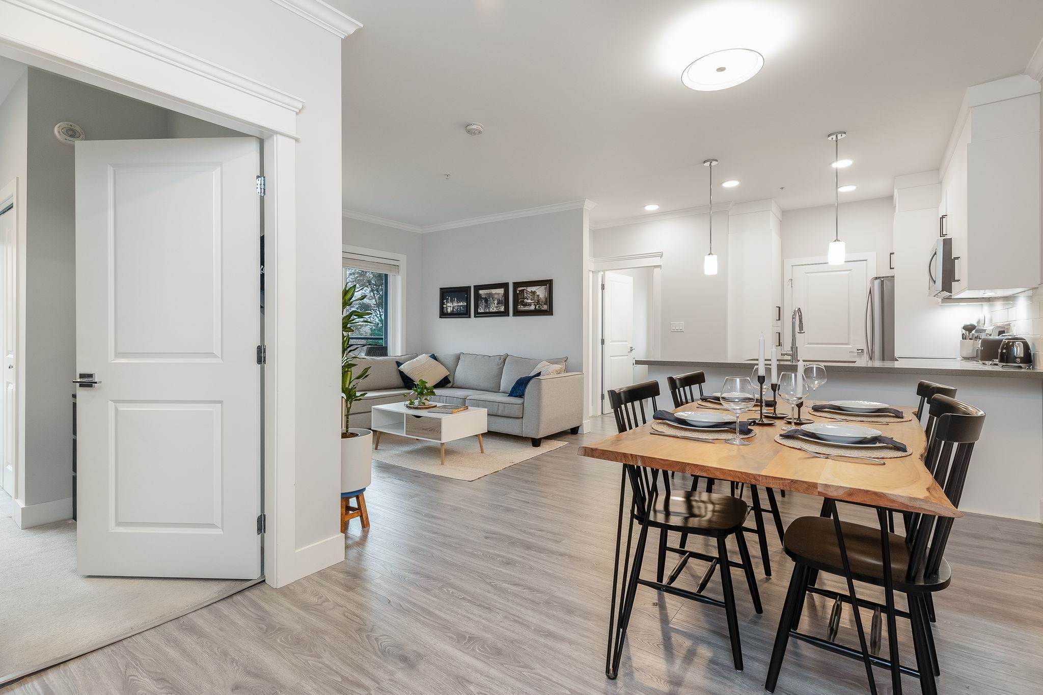 406 2229 ATKINS AVENUE, #406