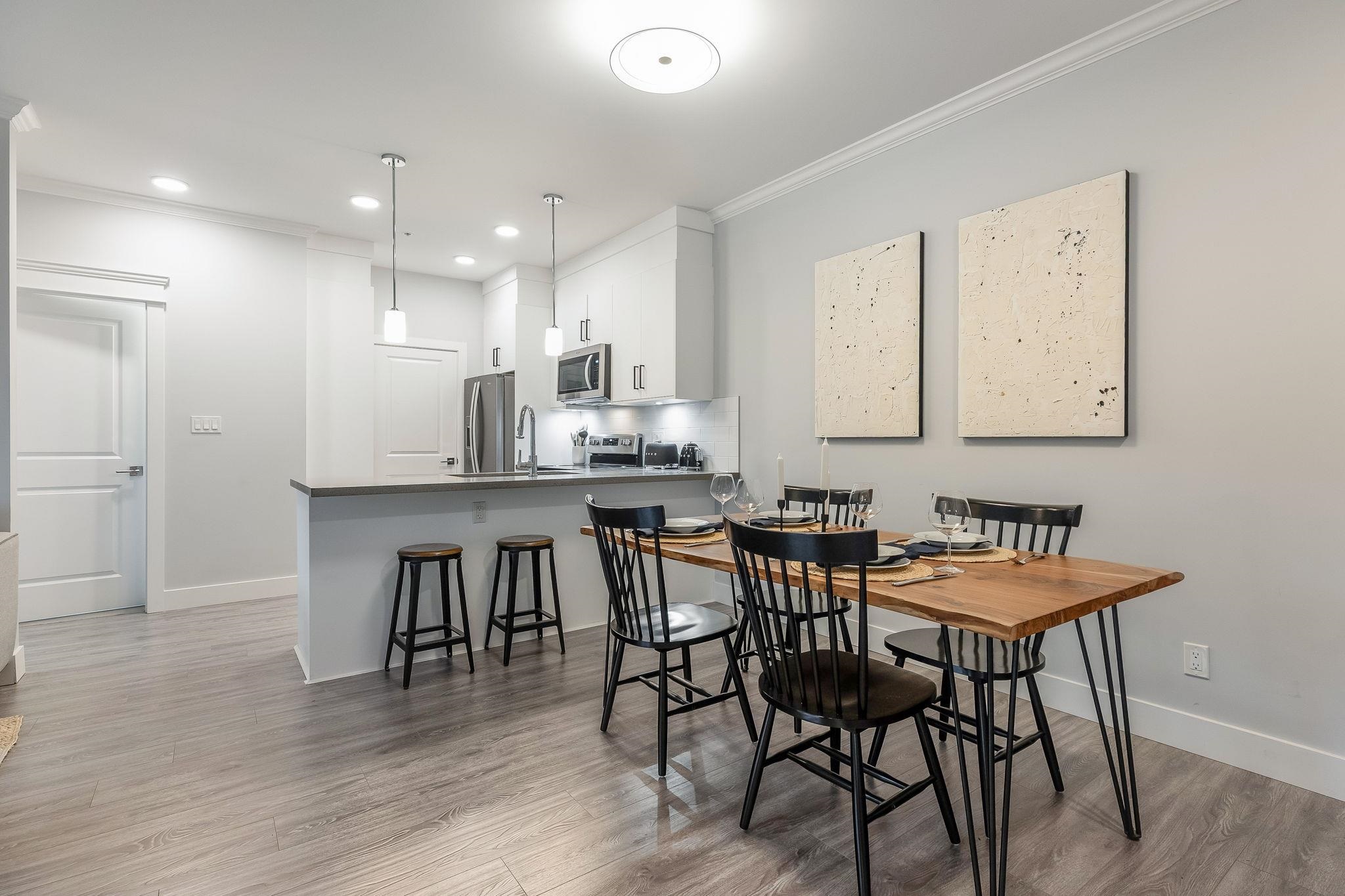 406 2229 ATKINS AVENUE, #406