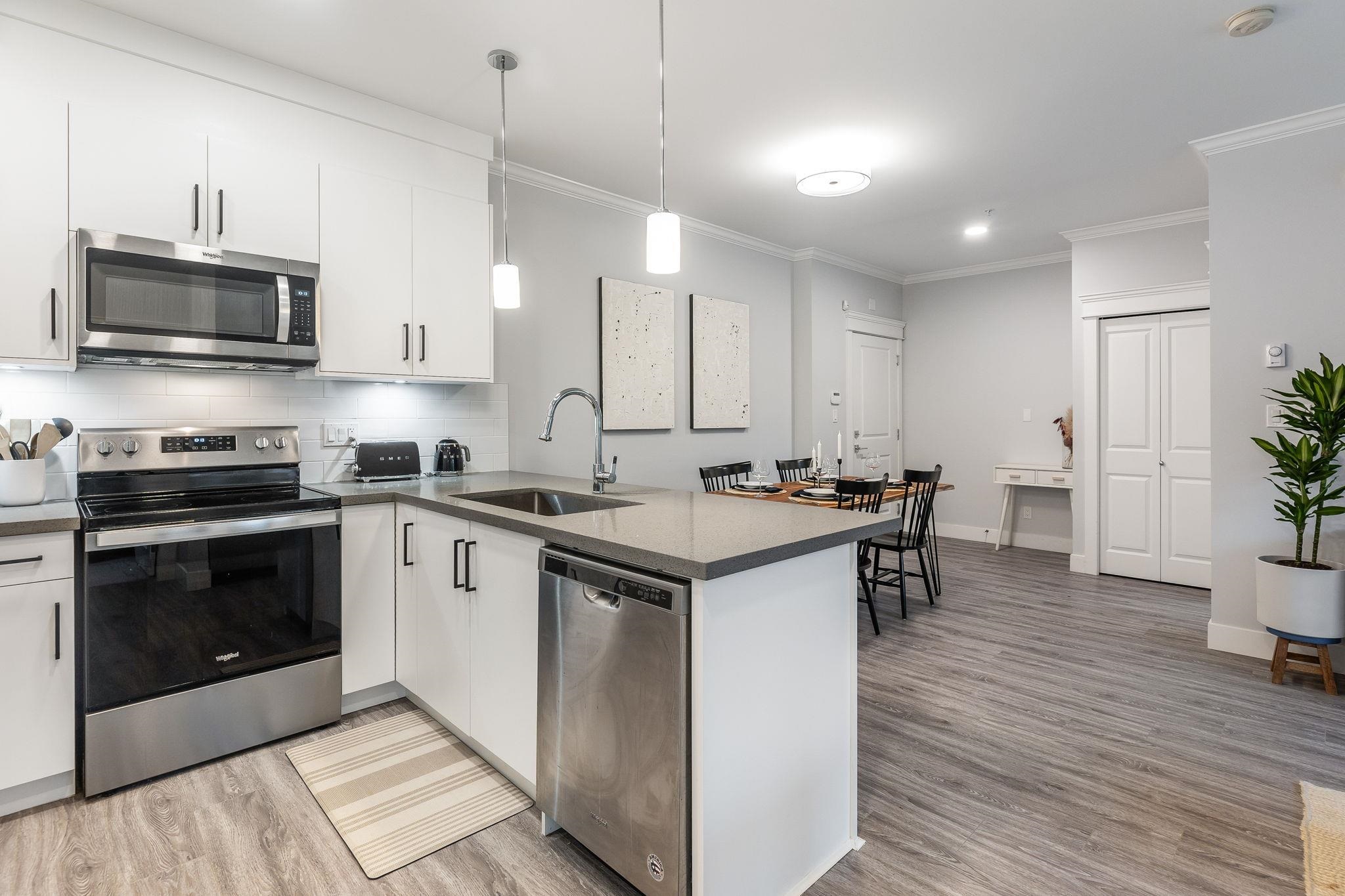 406 2229 ATKINS AVENUE, #406