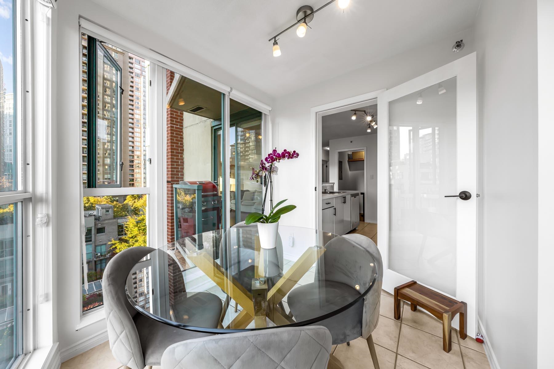 909 939 HOMER STREET, #909