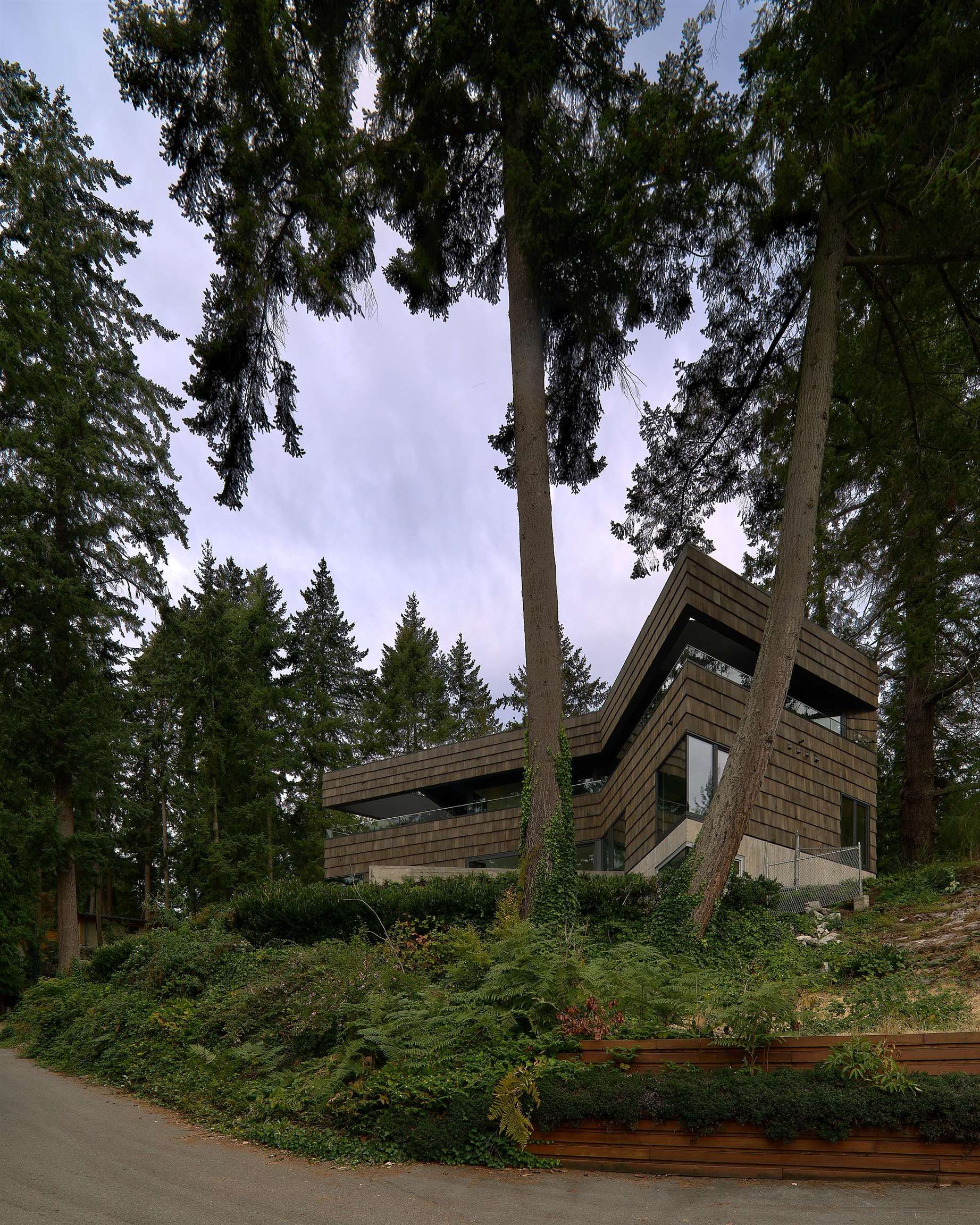 4166 ROSE CRESCENT