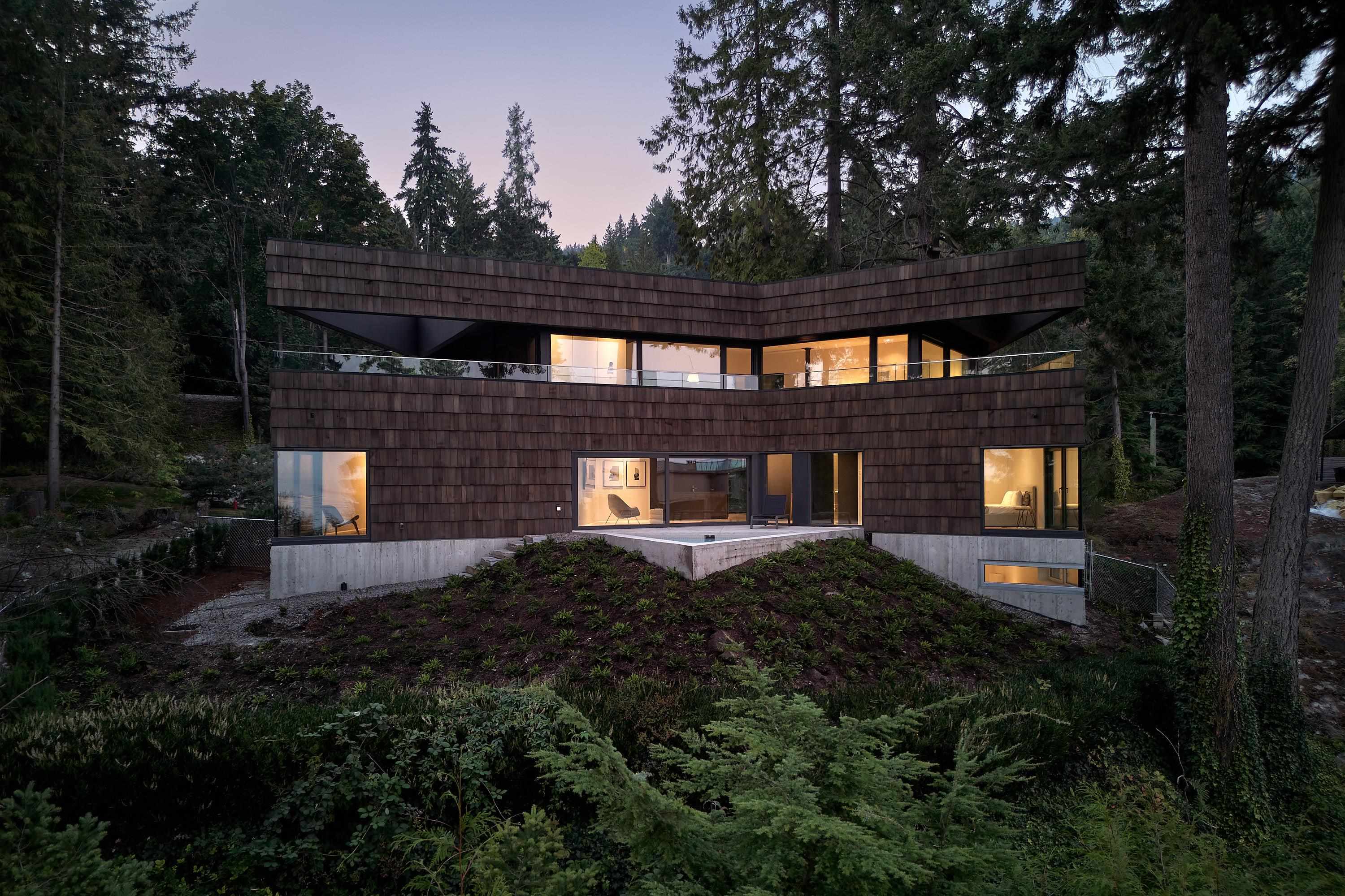 4166 ROSE CRESCENT