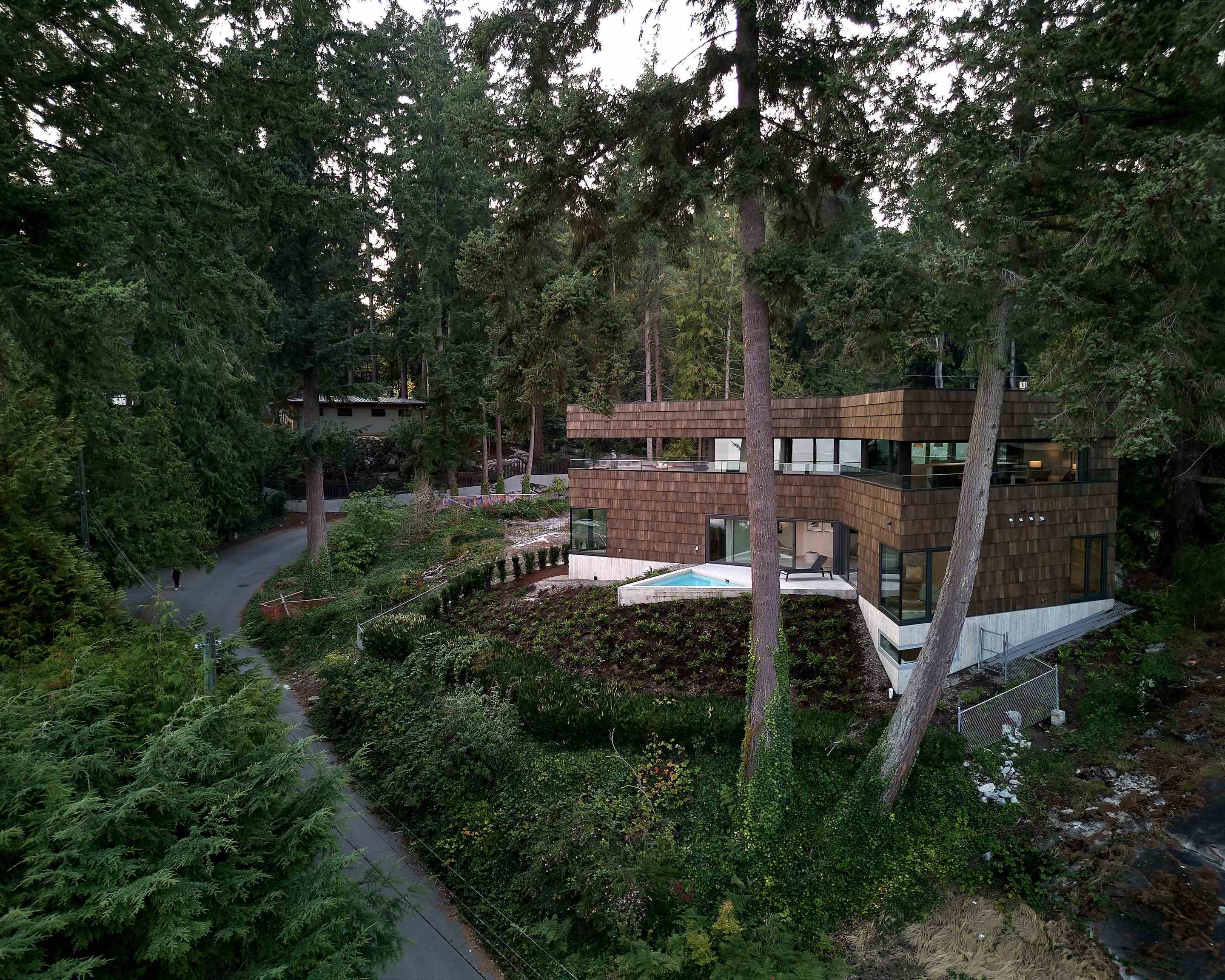 4166 ROSE CRESCENT