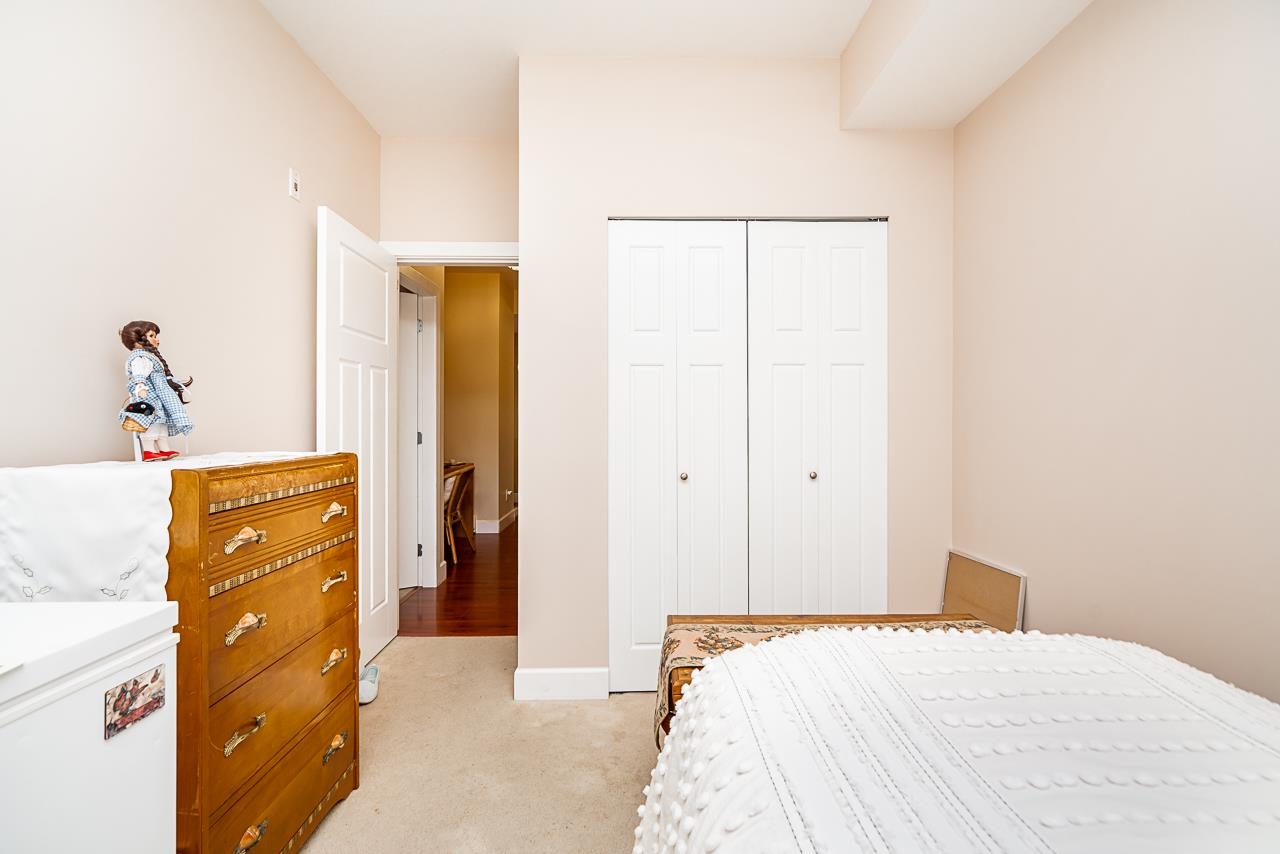 101 1988 SUFFOLK AVENUE, #101