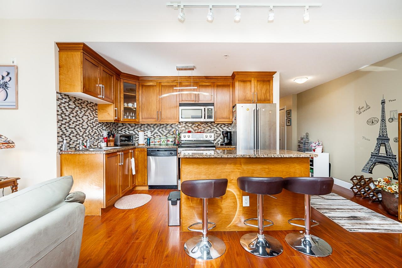 101 1988 SUFFOLK AVENUE, #101