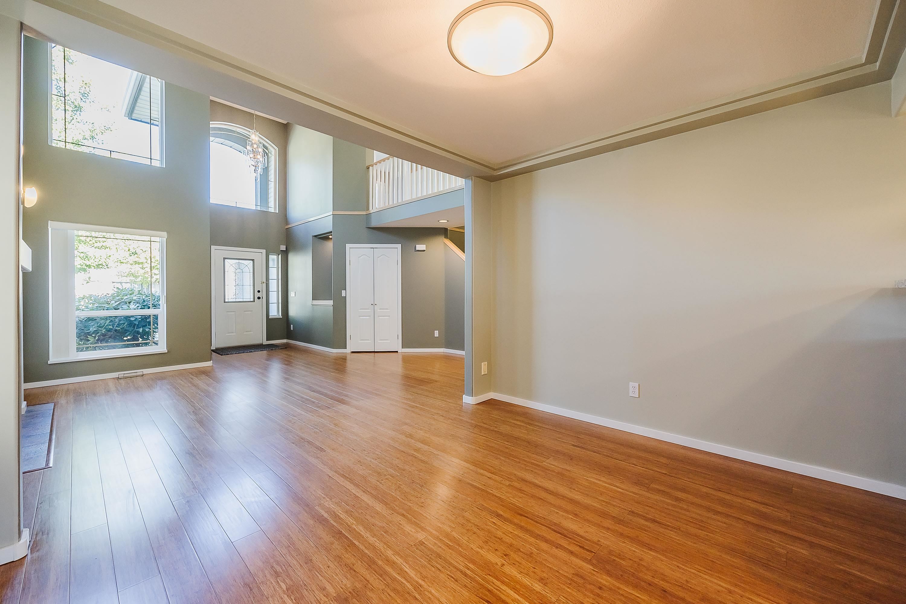 1461 RHINE CRESCENT