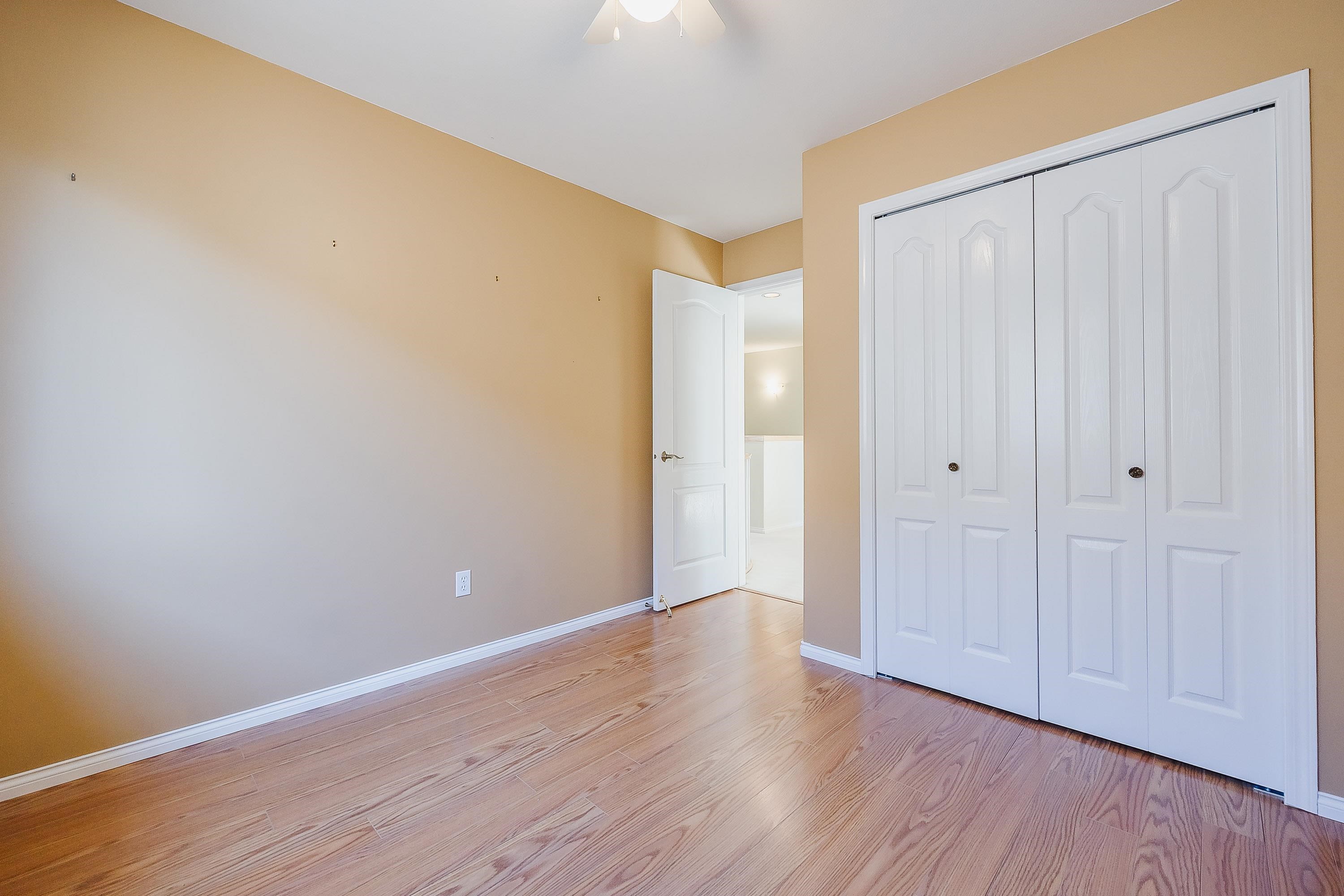 1461 RHINE CRESCENT