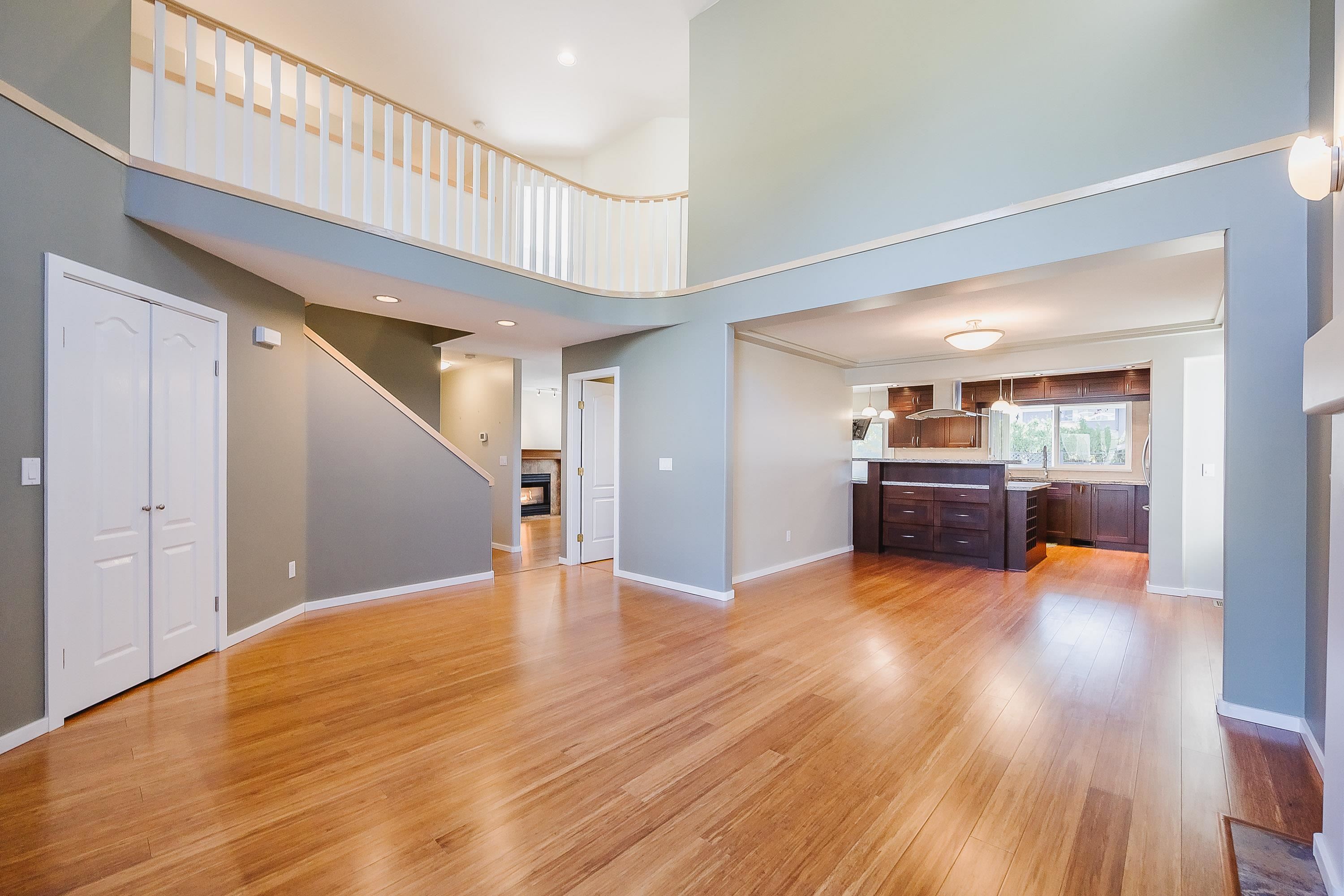 1461 RHINE CRESCENT