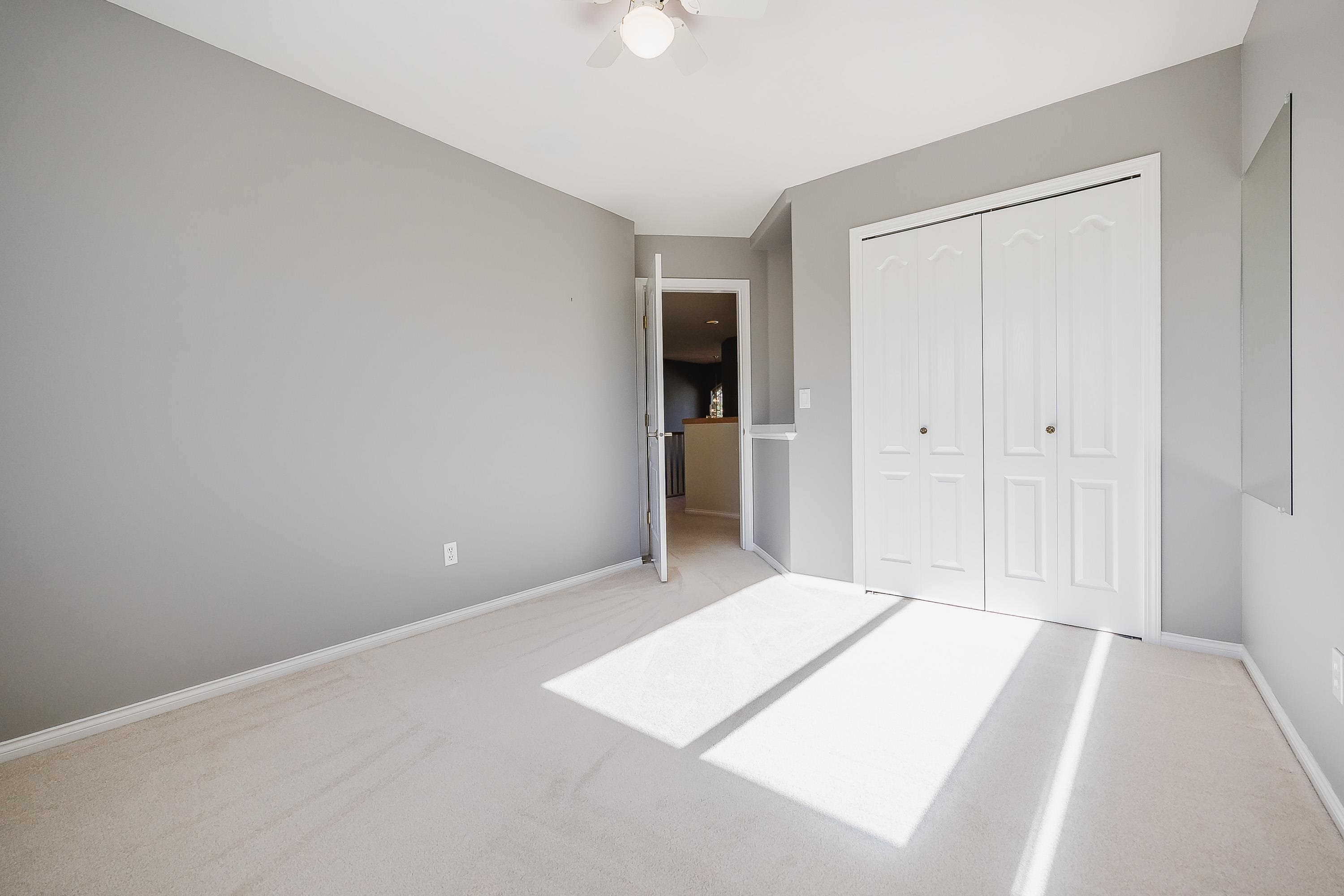 1461 RHINE CRESCENT
