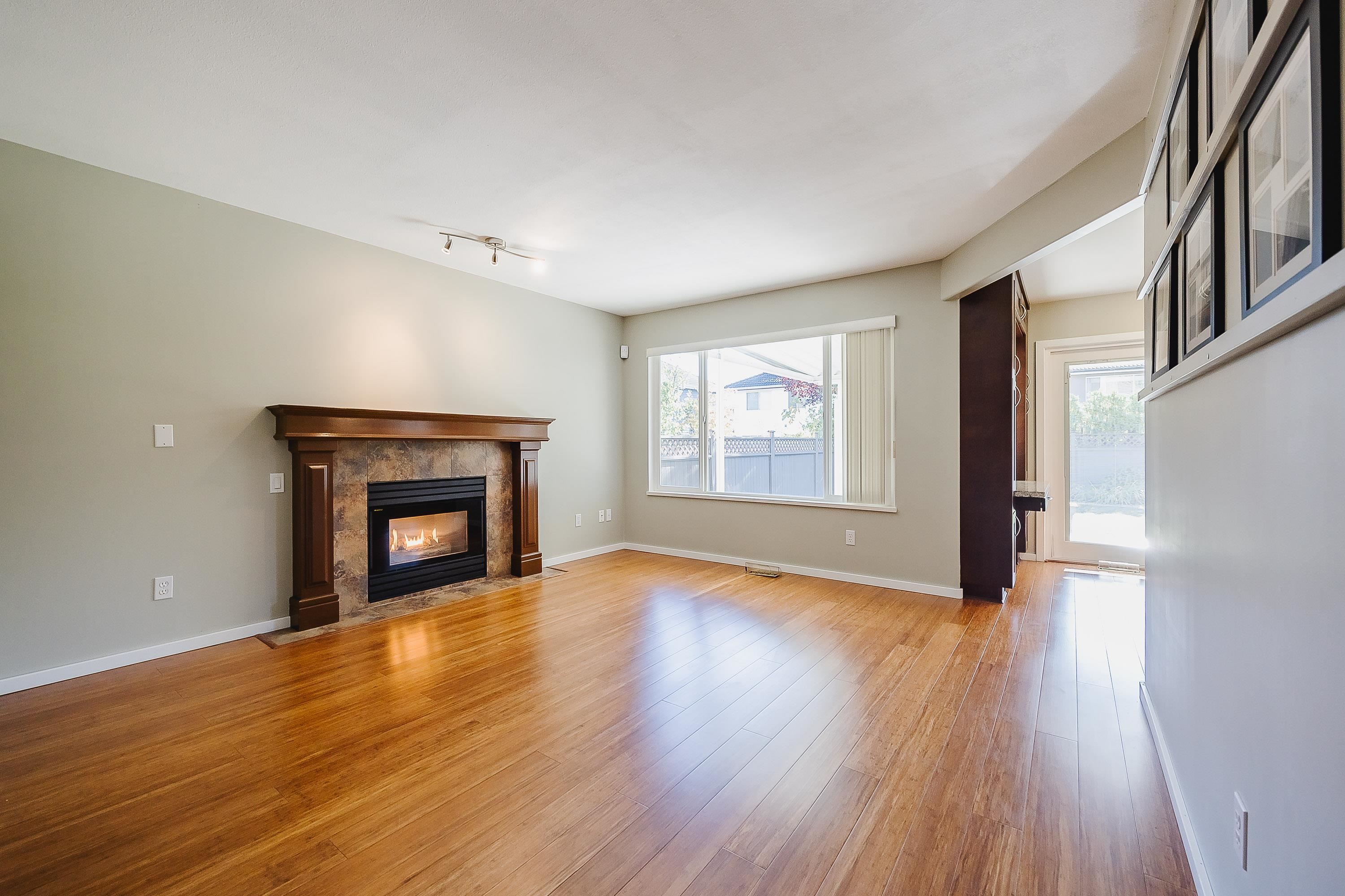 1461 RHINE CRESCENT