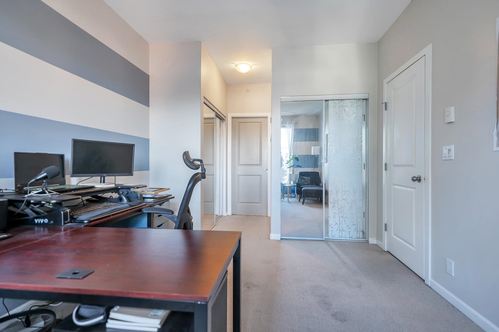 304 14 E ROYAL AVENUE, #304