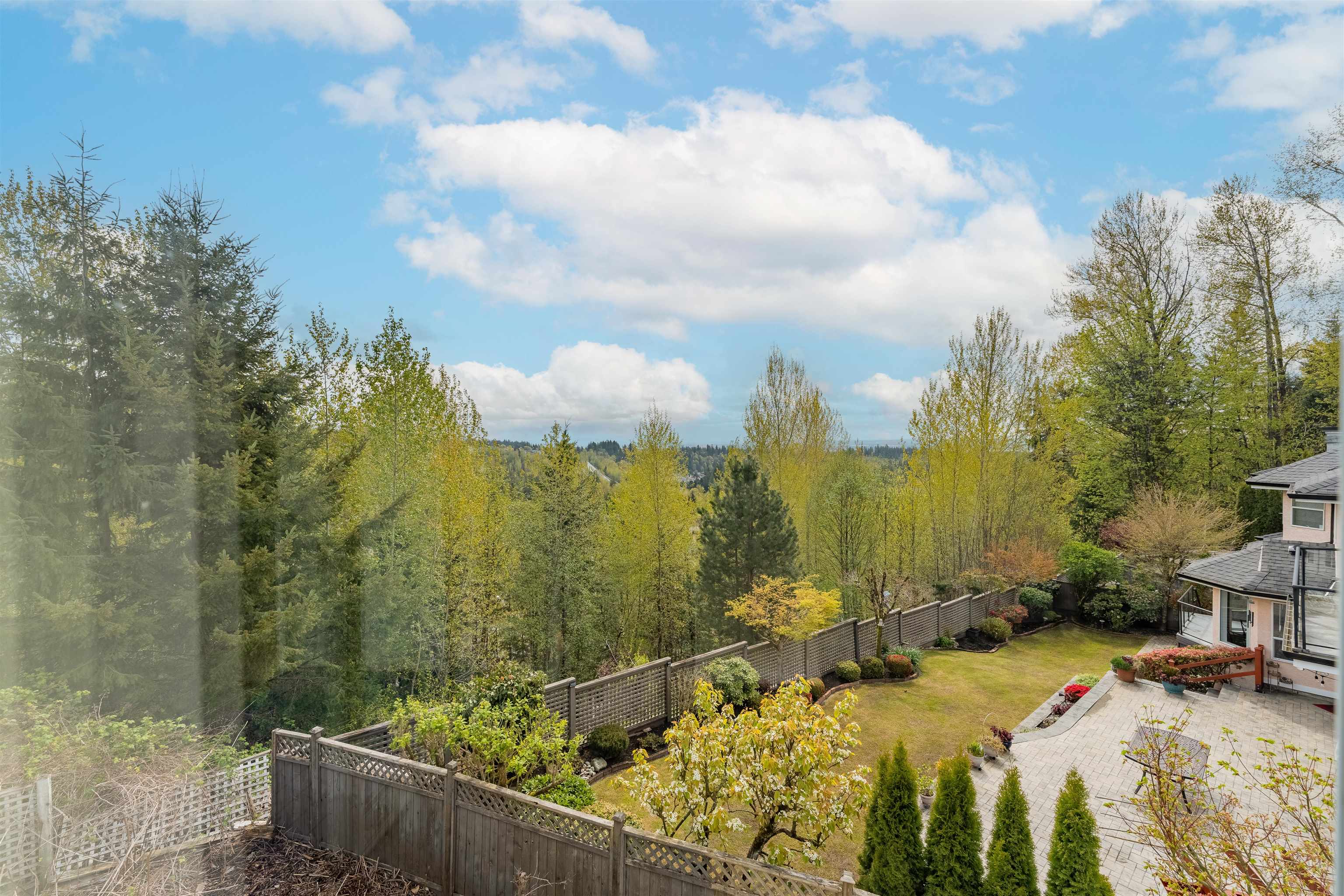 3107 AZURE COURT