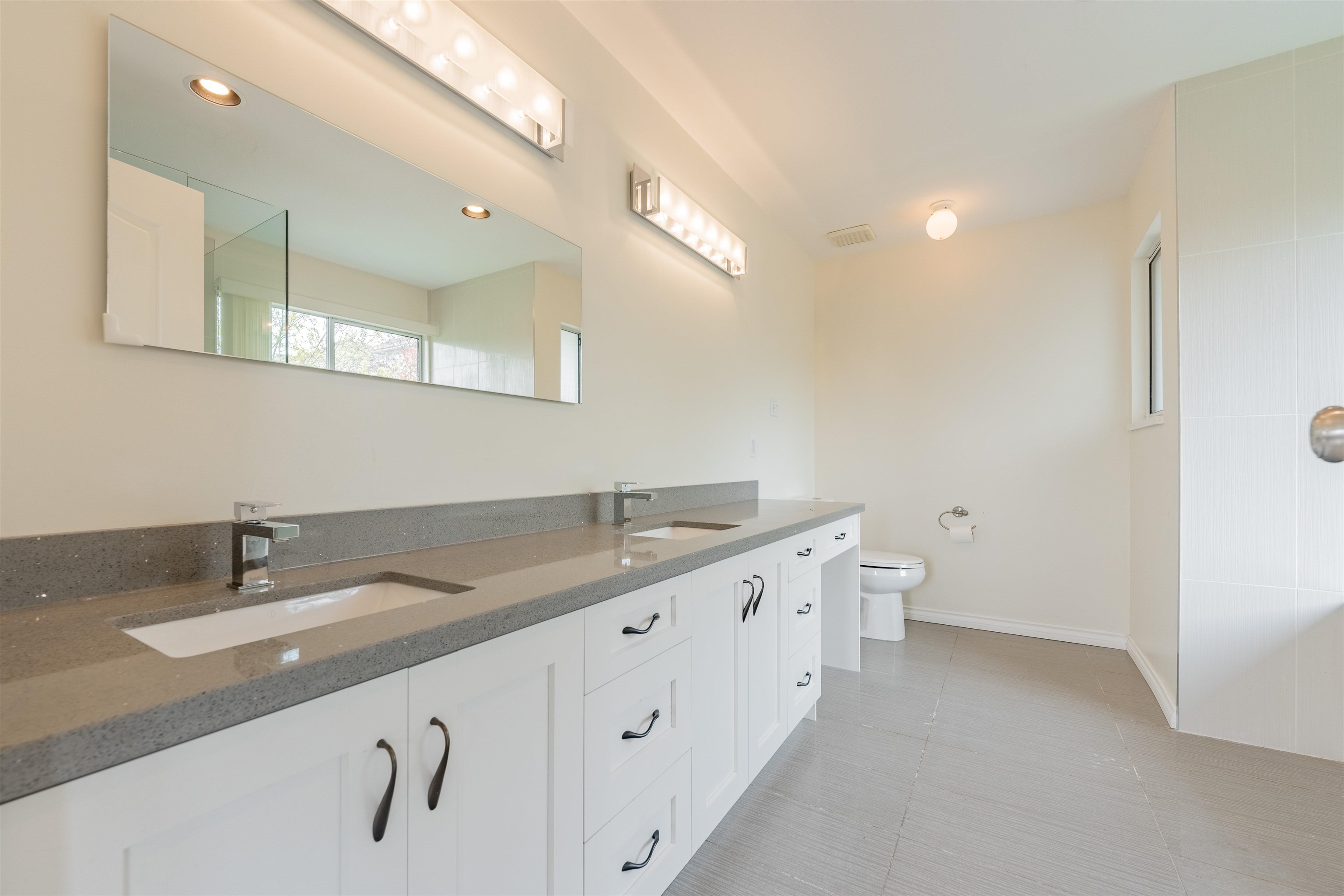 3107 AZURE COURT